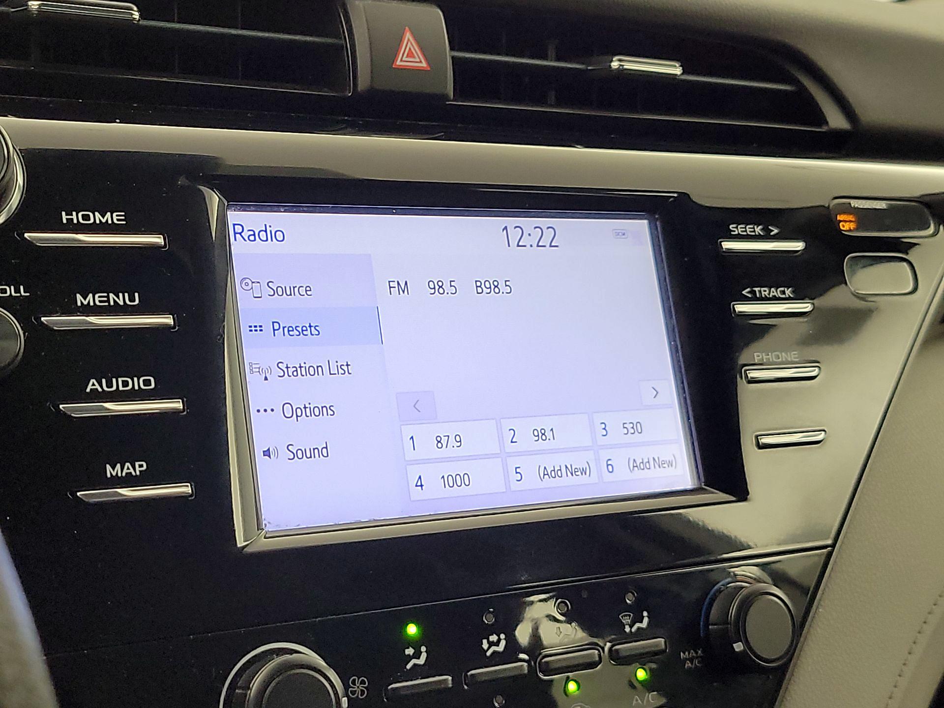 Thumbnail: 2019 Toyota Camry - 15