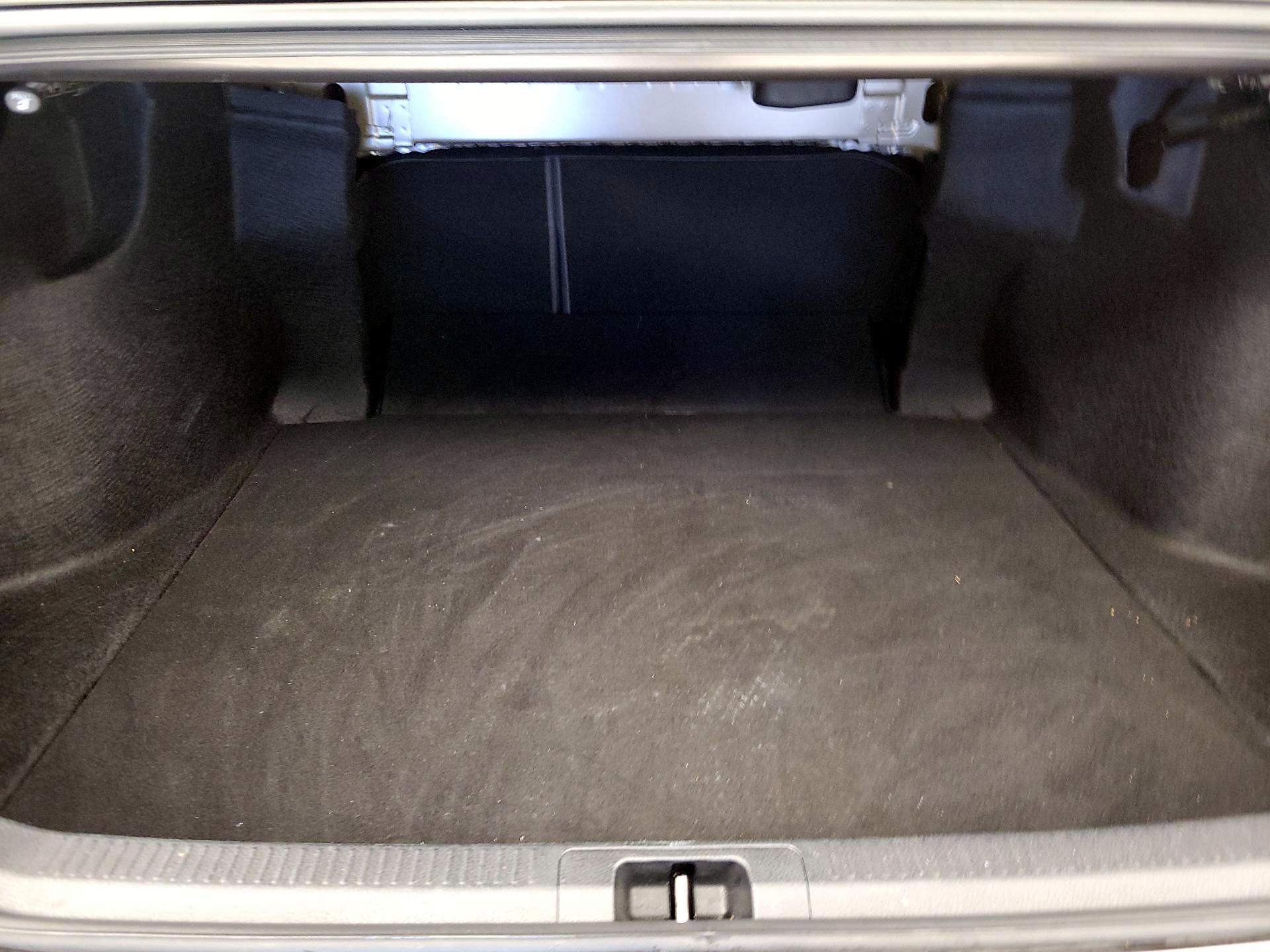 Thumbnail: 2019 Toyota Camry - 20