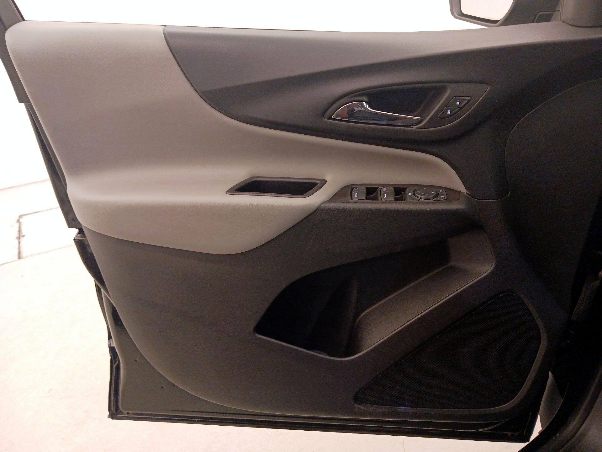 Thumbnail: 2022 Chevrolet Equinox - 12