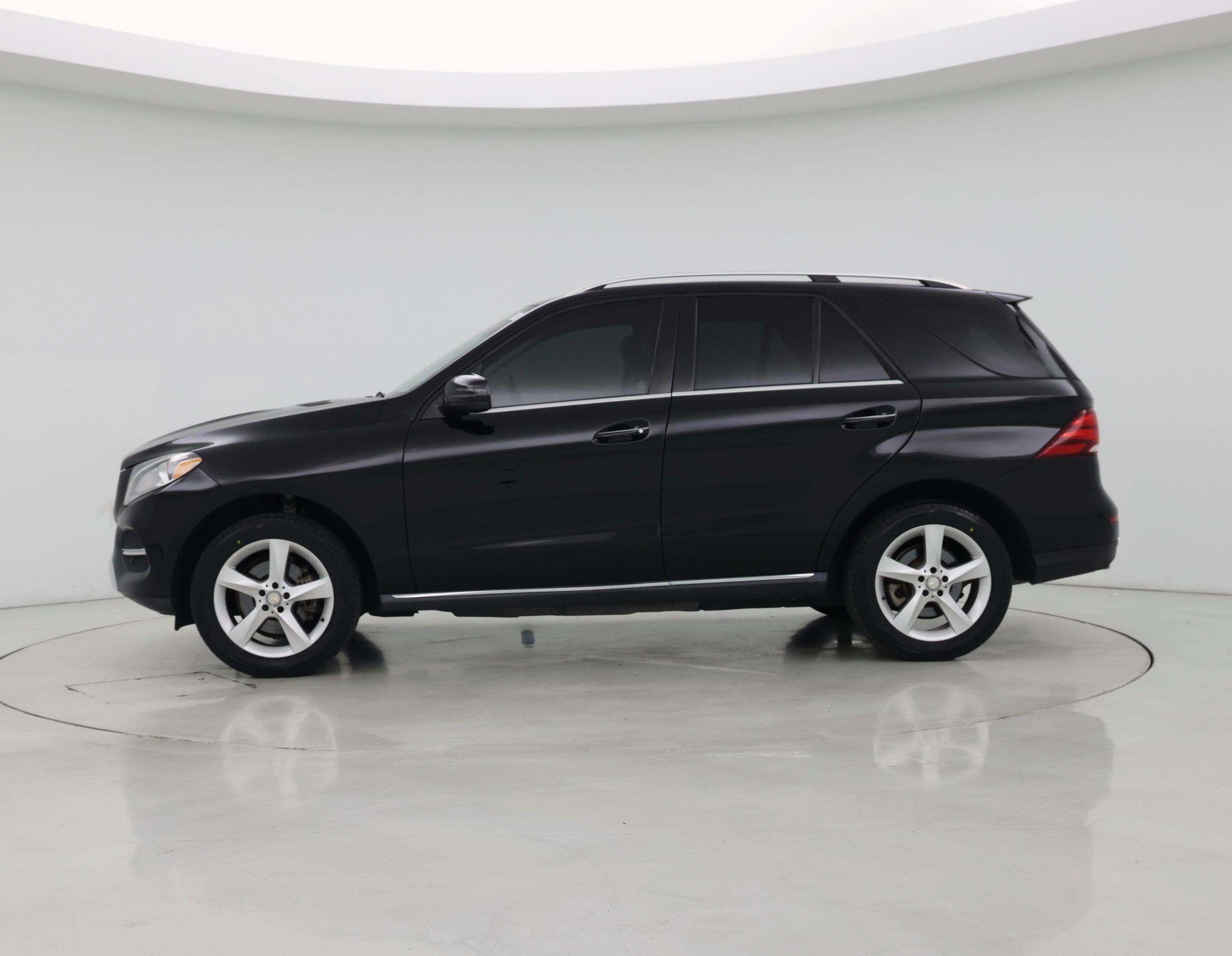 Thumbnail: 2016 Mercedes-Benz GLE - 3