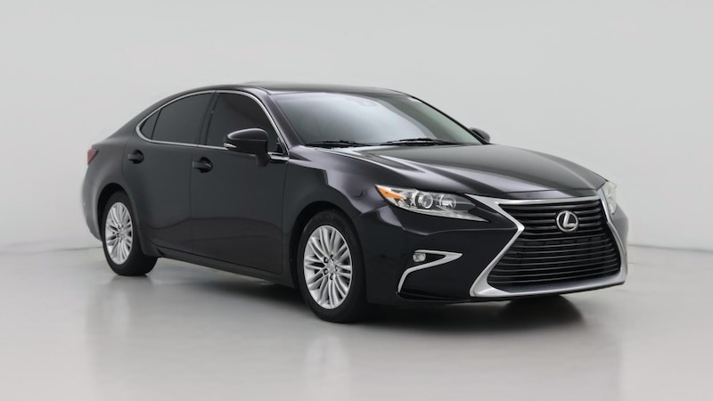 2017 Lexus ES 350 Hero Image