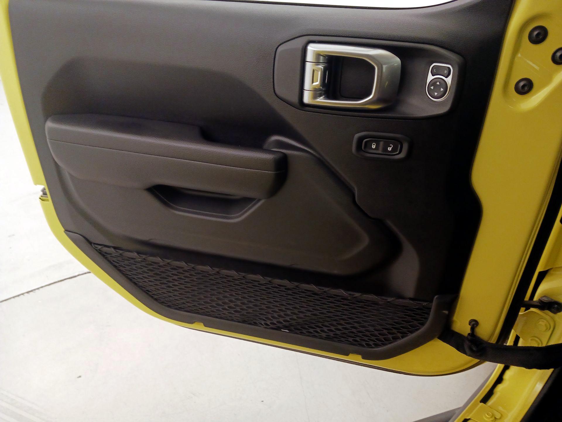 Thumbnail: 2022 Jeep Wrangler - 12