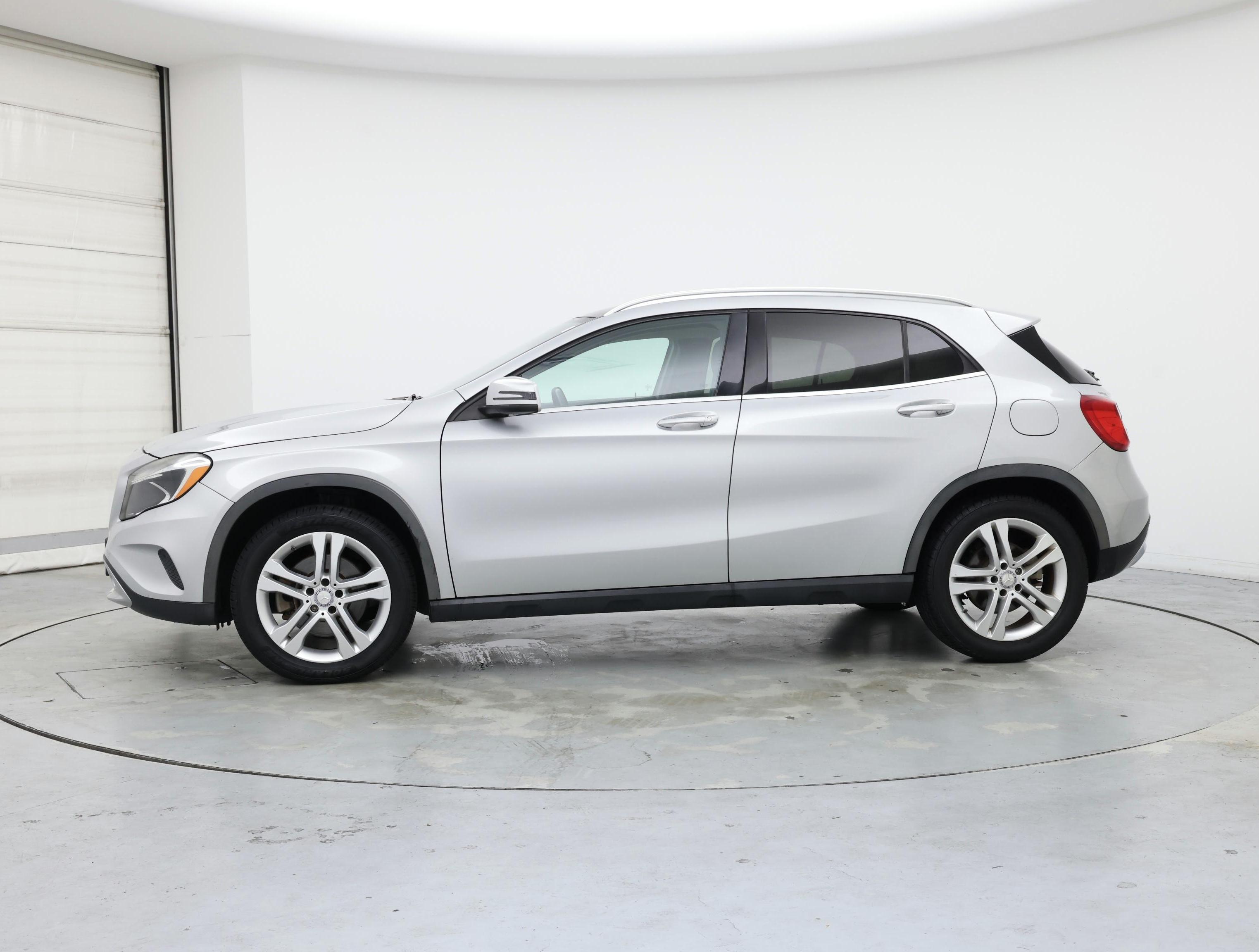 Thumbnail: 2016 Mercedes-Benz GLA - 3