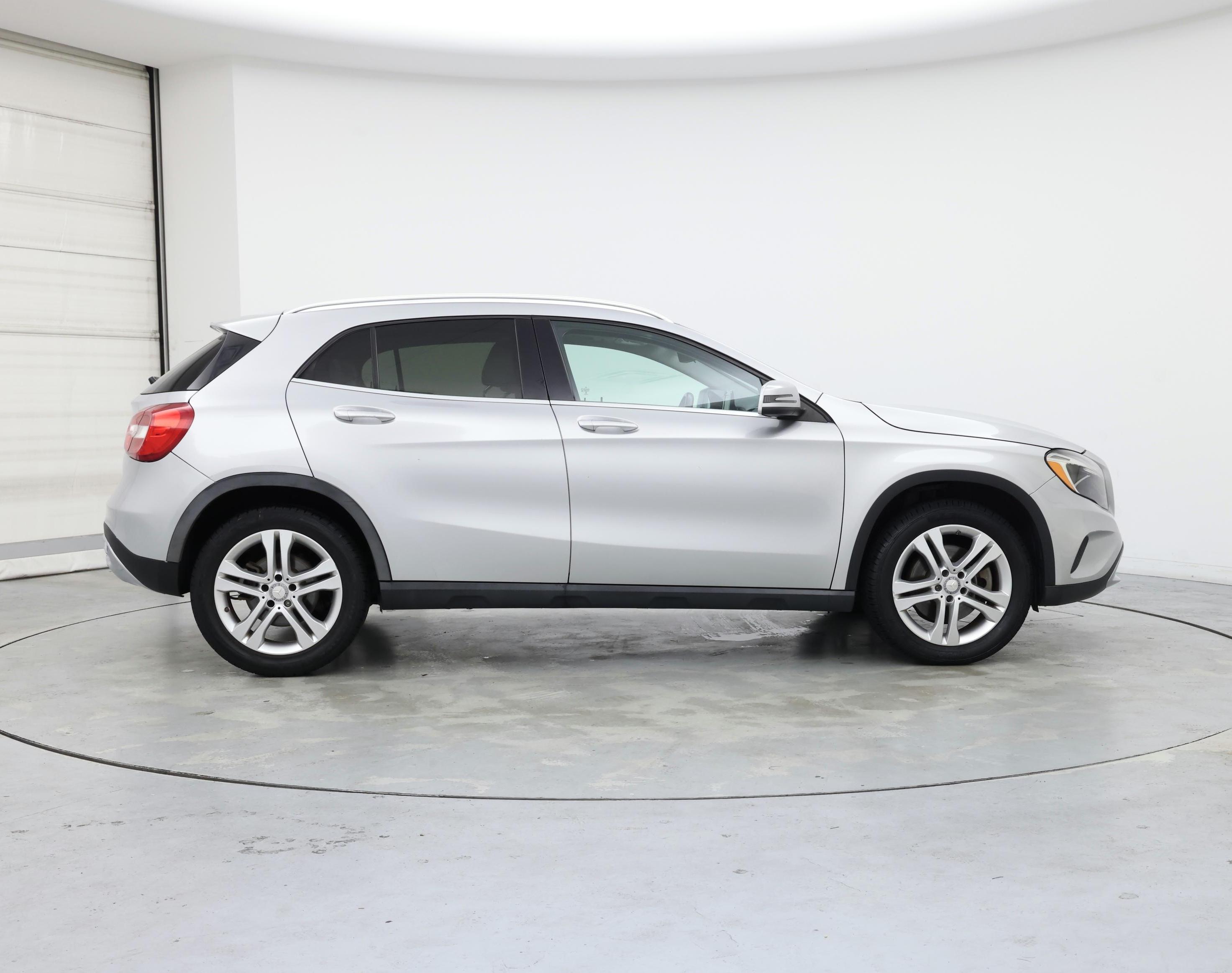 Thumbnail: 2016 Mercedes-Benz GLA - 7
