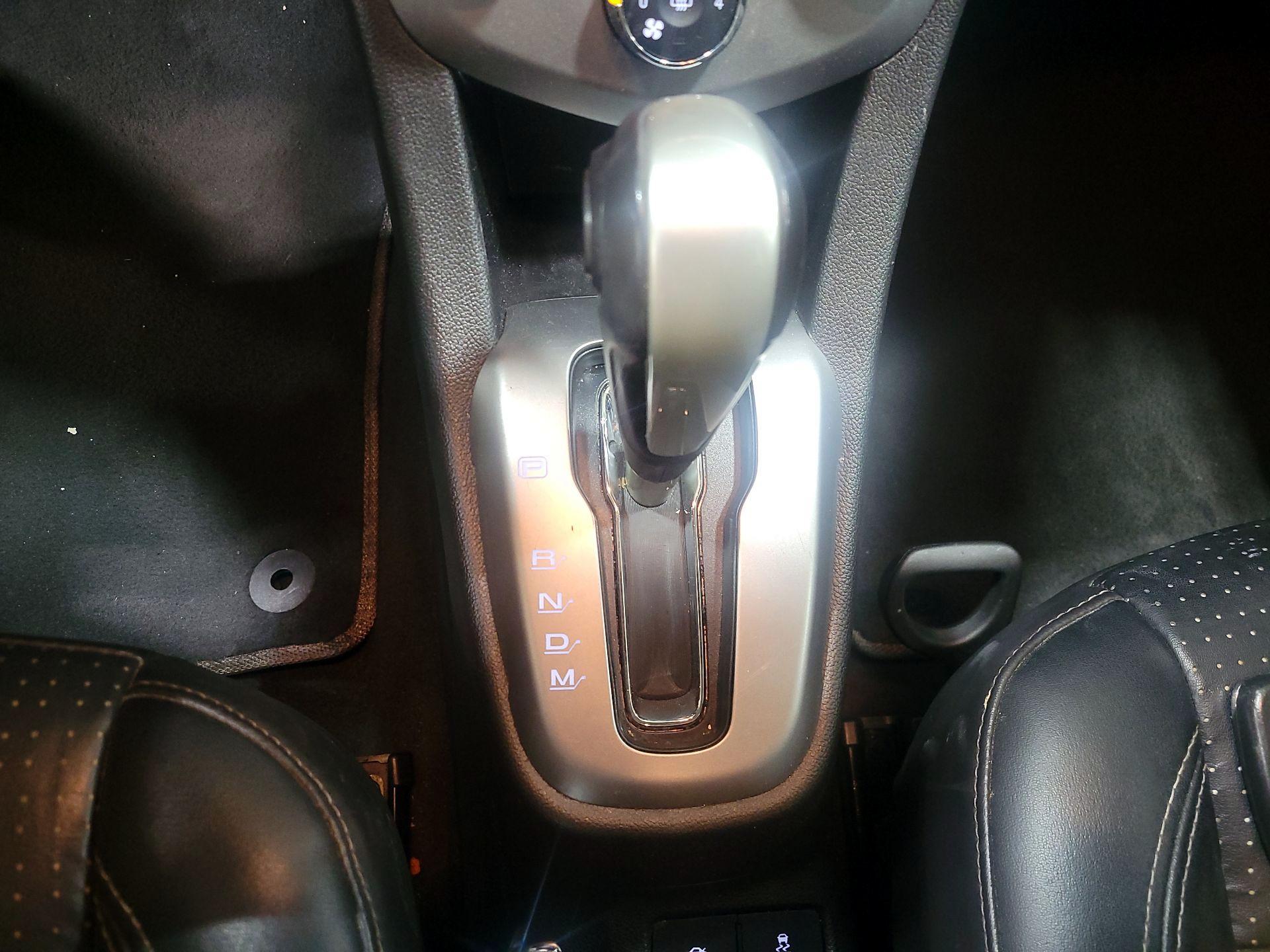 Thumbnail: 2019 Chevrolet Sonic - 16