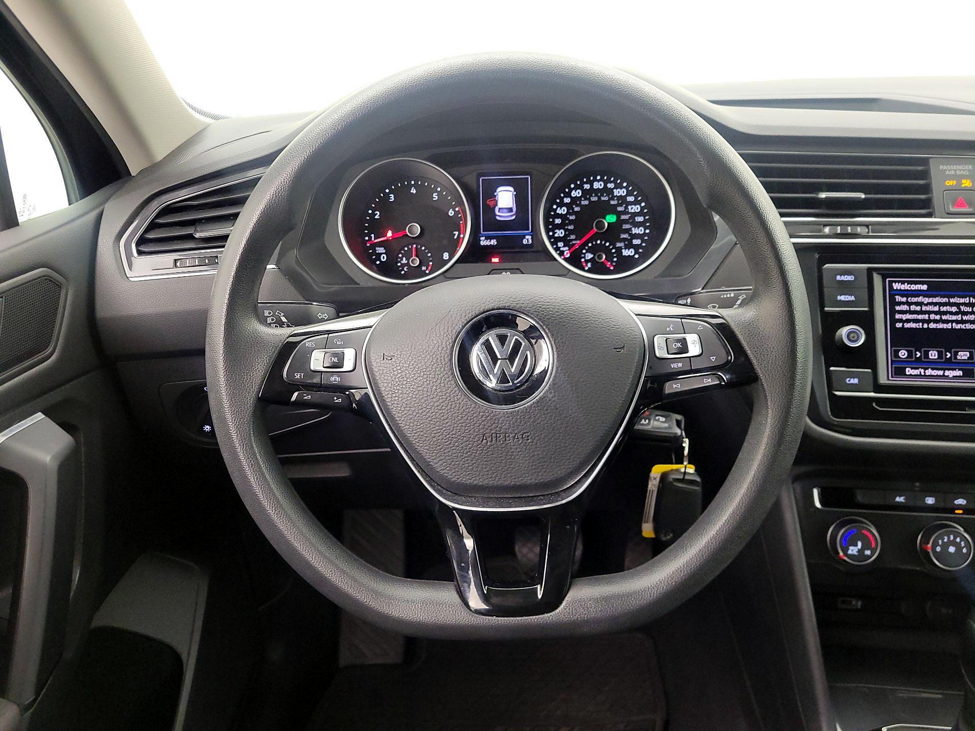 Thumbnail: 2019 Volkswagen Tiguan - 10