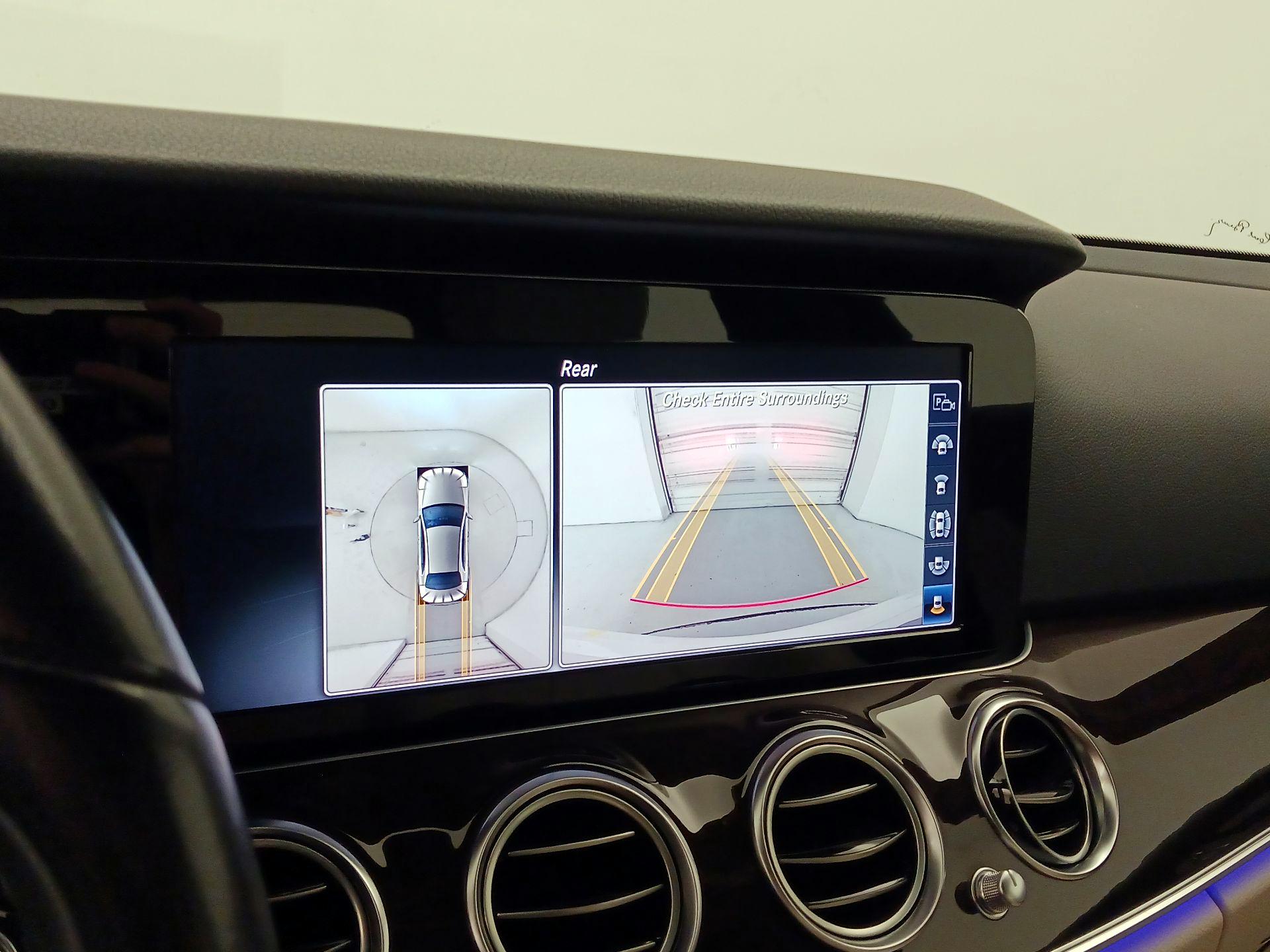 Thumbnail: 2019 Mercedes-Benz E-Class - 15