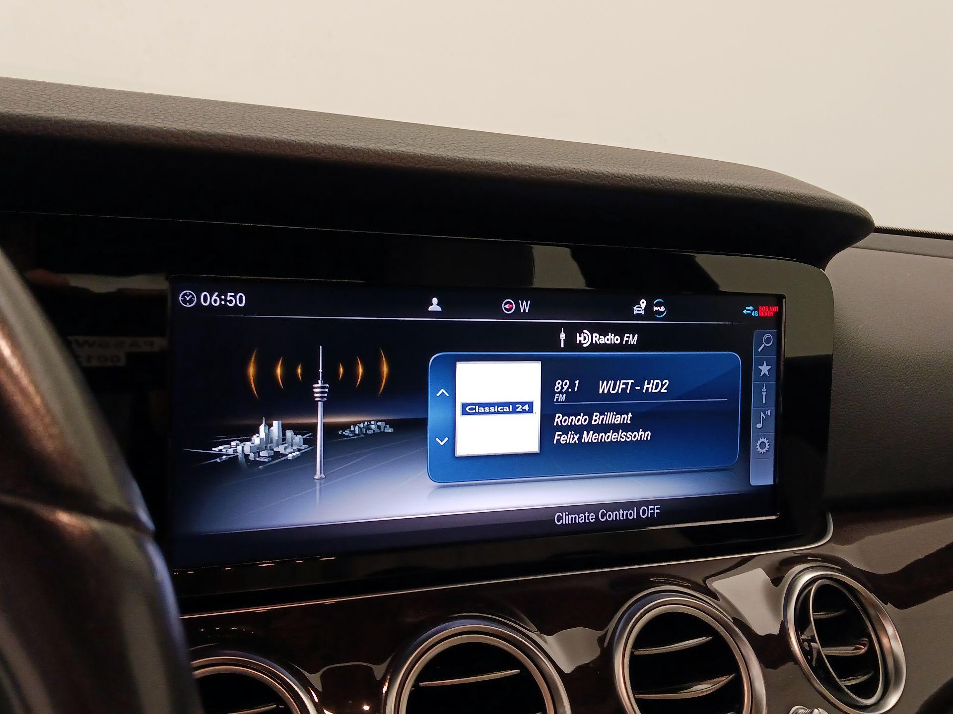 Thumbnail: 2019 Mercedes-Benz E-Class - 16