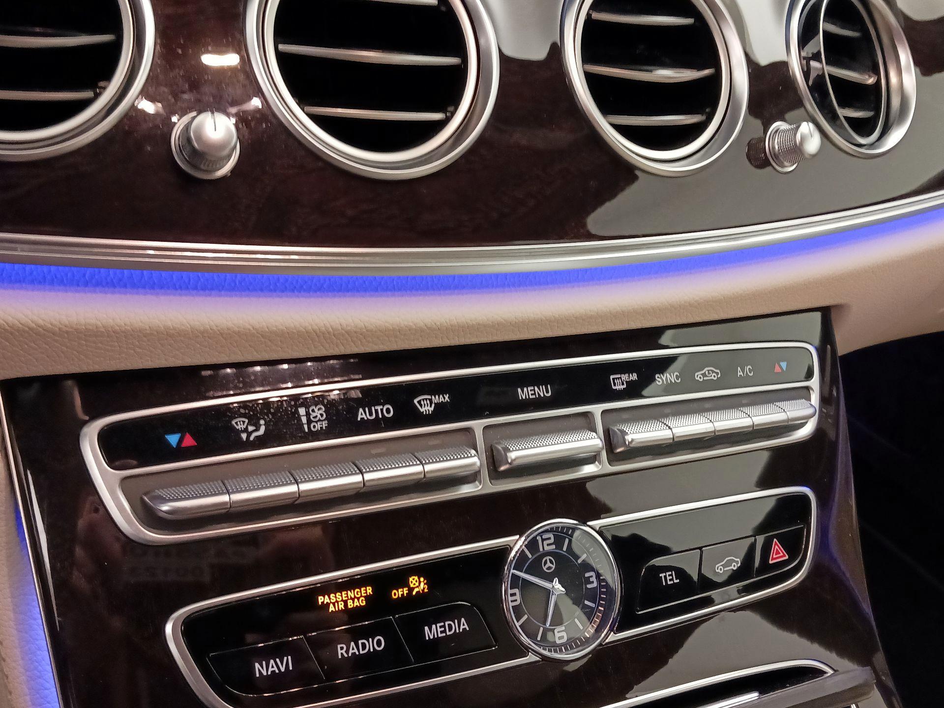 Thumbnail: 2019 Mercedes-Benz E-Class - 17