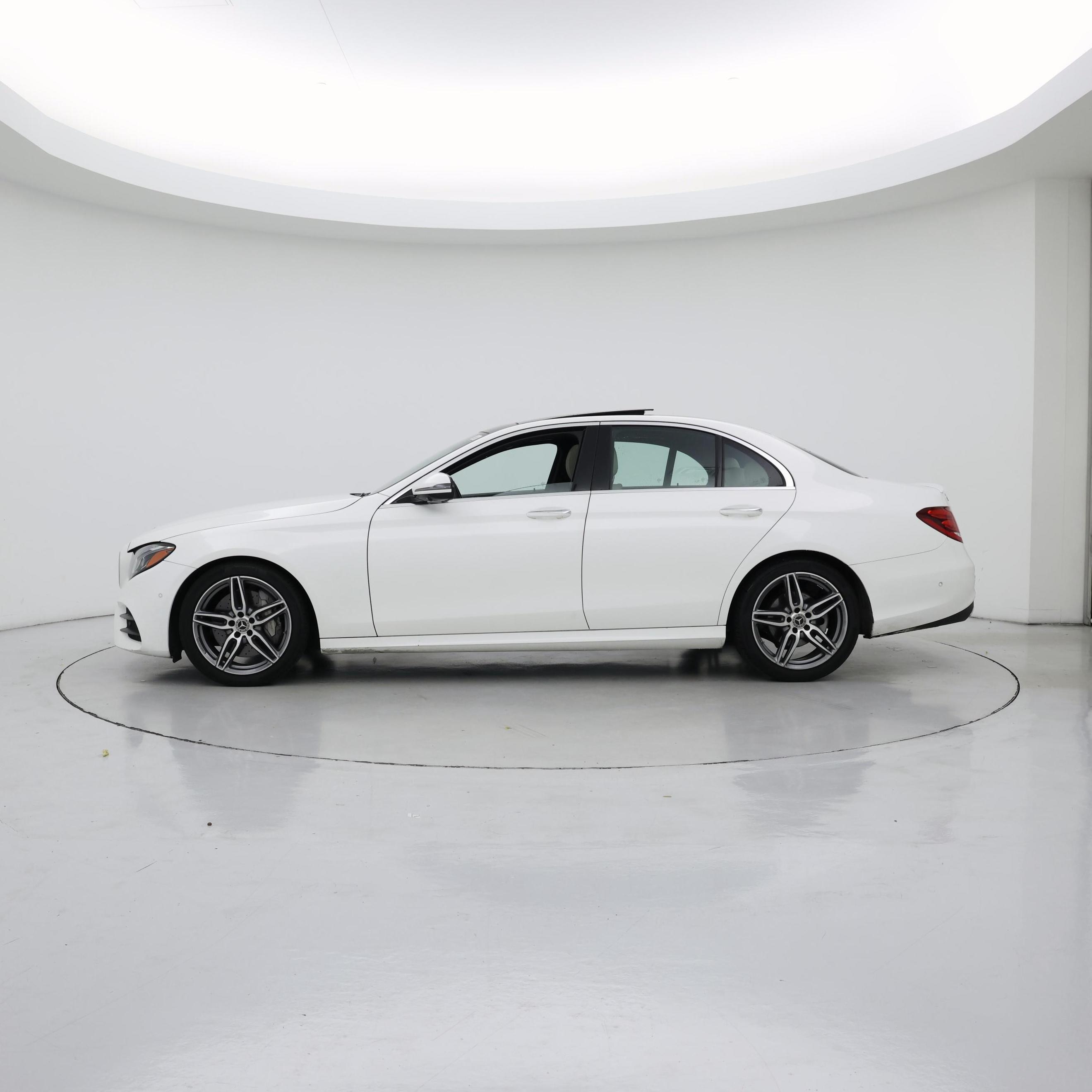 Thumbnail: 2019 Mercedes-Benz E-Class - 3