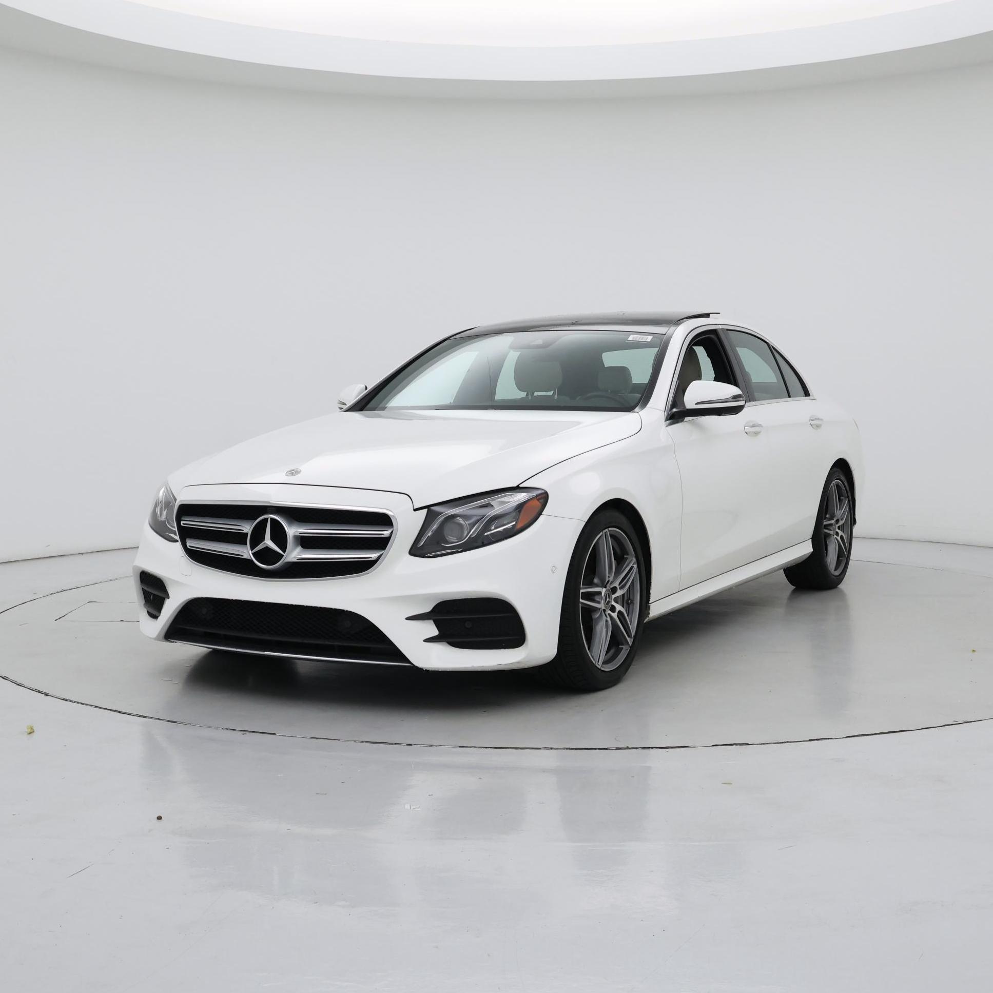 Thumbnail: 2019 Mercedes-Benz E-Class - 4