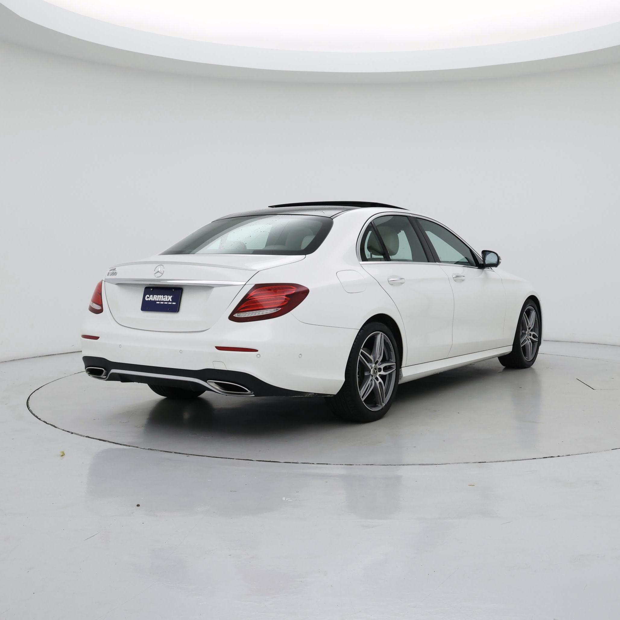 Thumbnail: 2019 Mercedes-Benz E-Class - 8