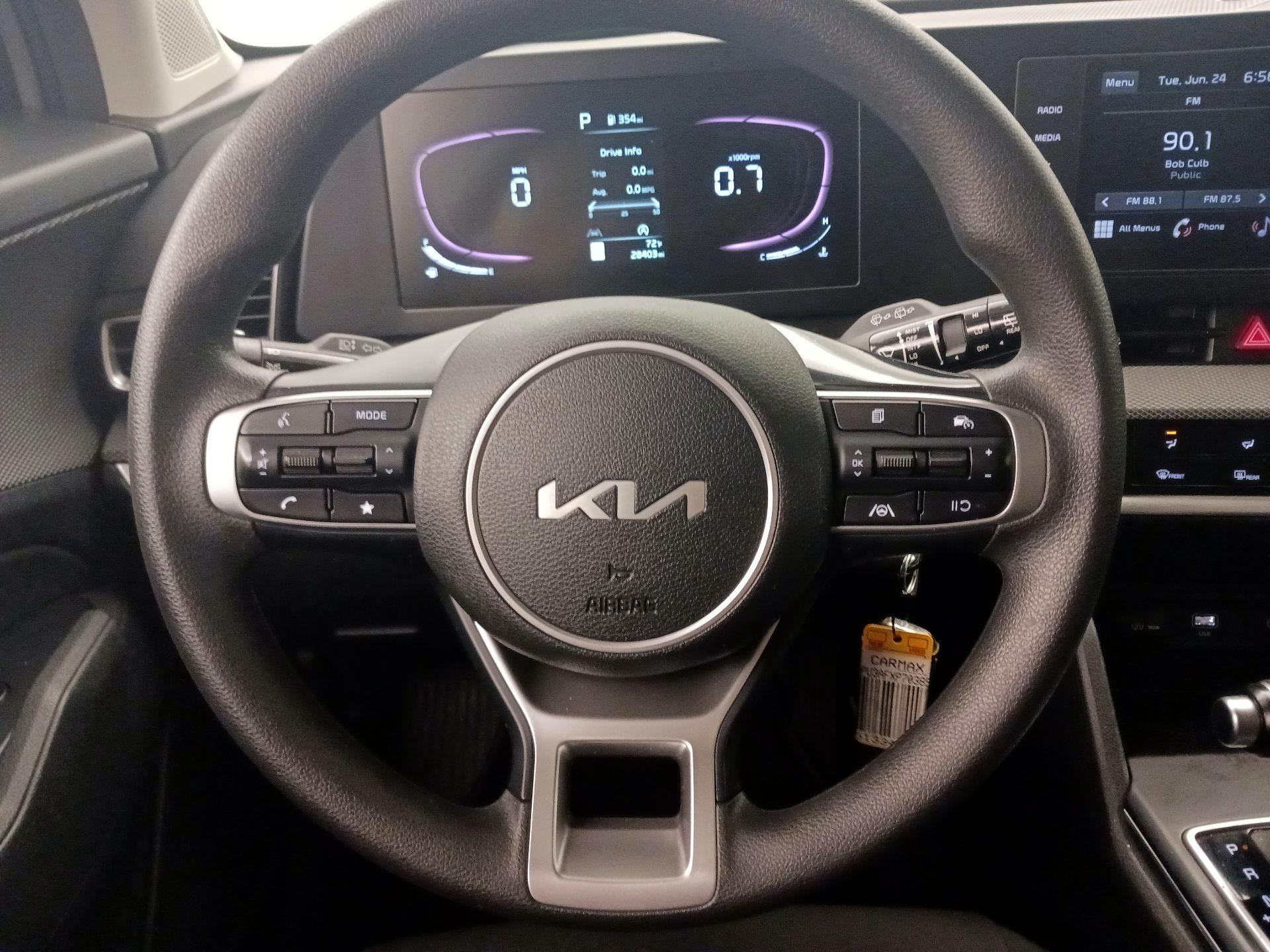 Thumbnail: 2023 Kia Sportage - 10