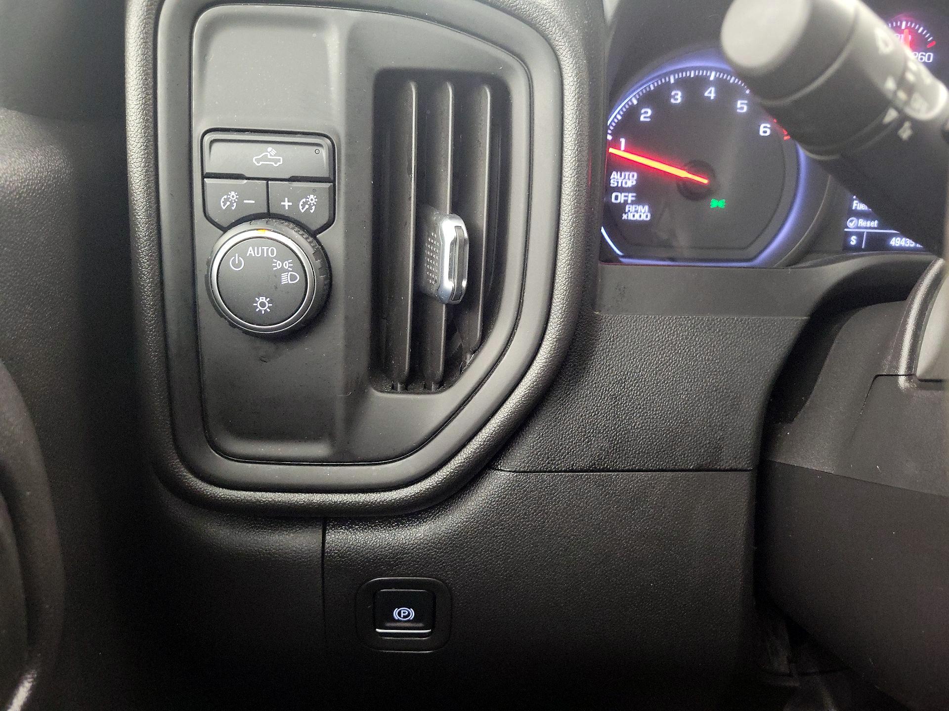 Thumbnail: 2021 Chevrolet Silverado 1500 - 13