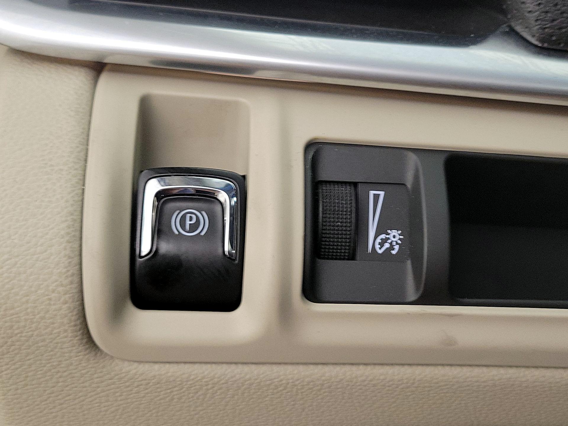 Thumbnail: 2019 Cadillac XTS - 13