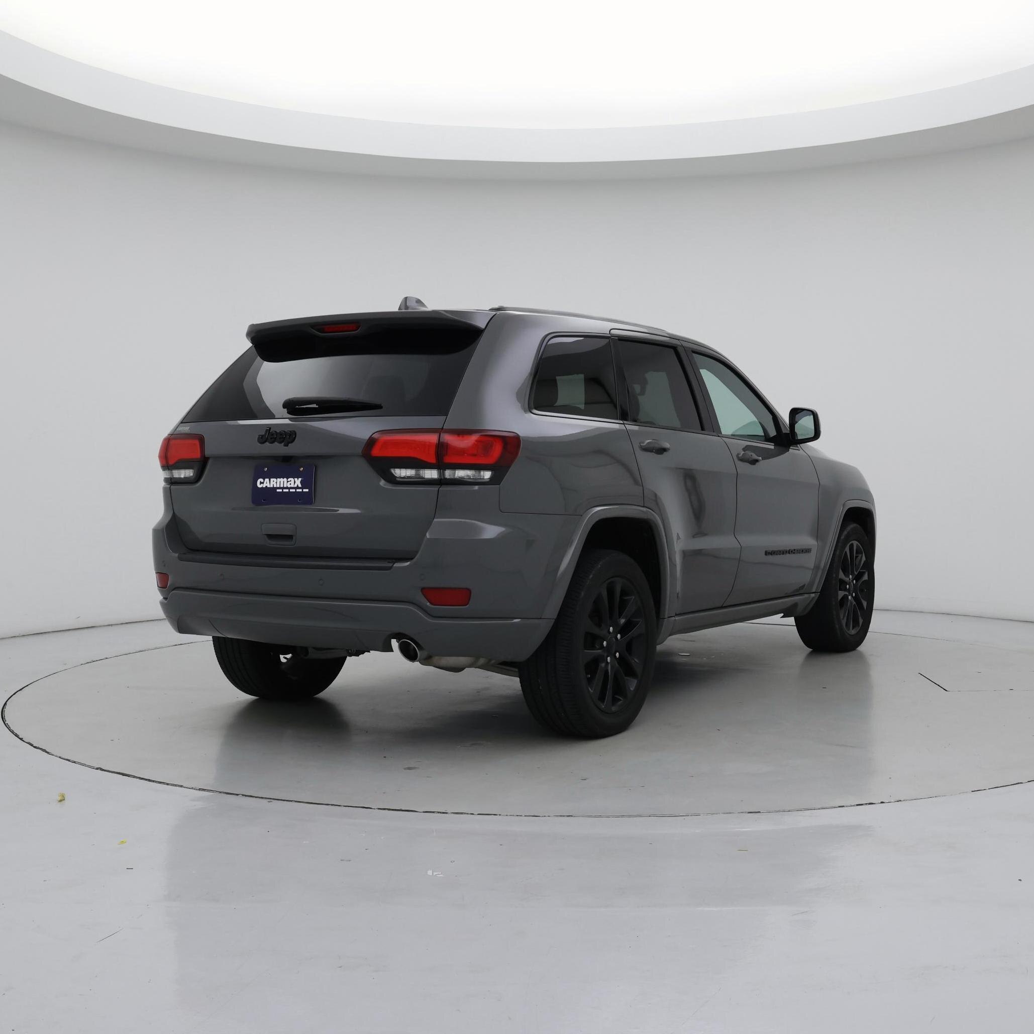 Thumbnail: 2022 Jeep Grand Cherokee - 8