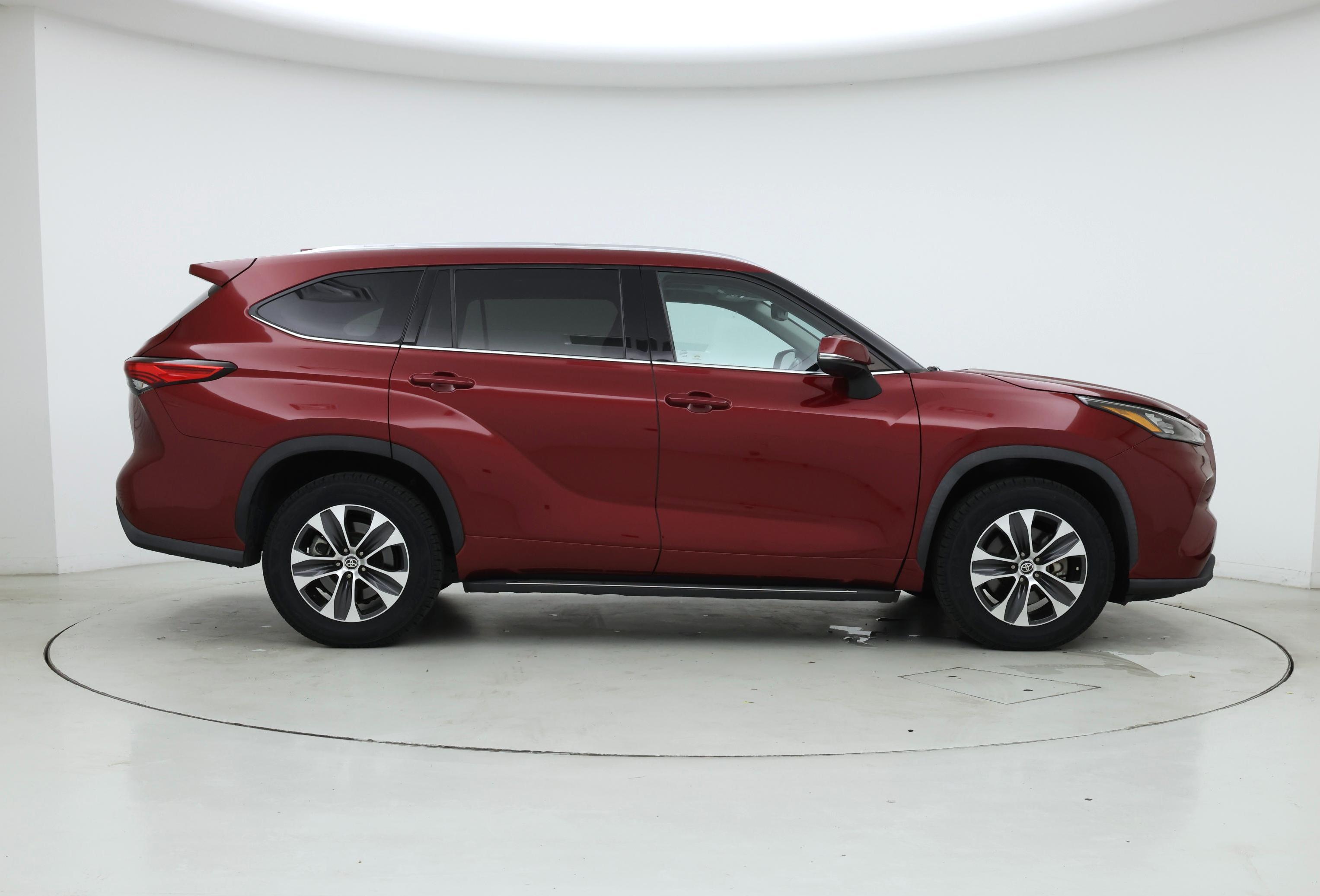 Thumbnail: 2020 Toyota Highlander - 7