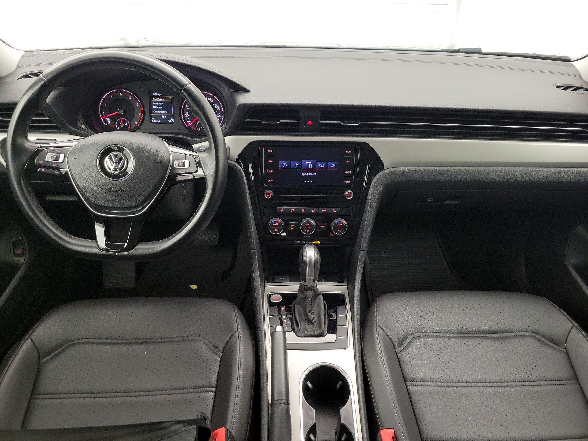 Thumbnail: 2020 Volkswagen Passat - 9