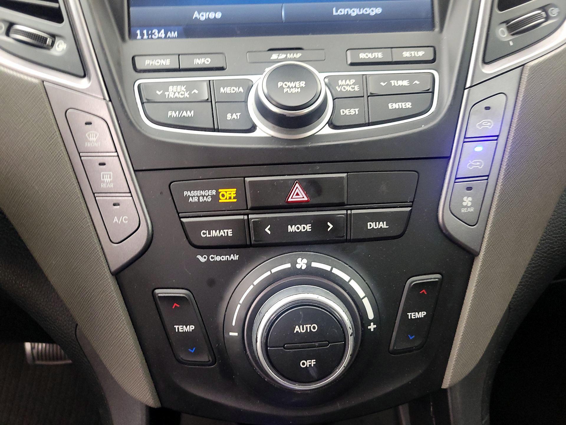 Thumbnail: 2014 Hyundai Santa Fe - 17