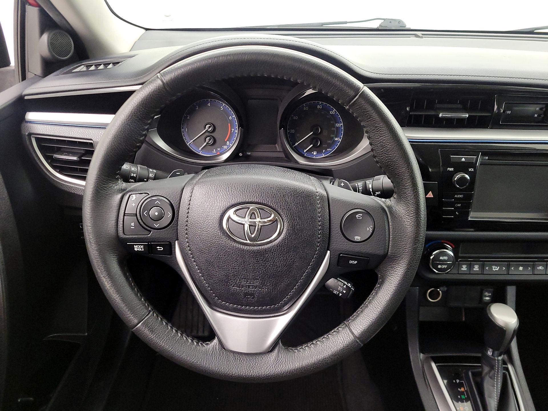 Thumbnail: 2015 Toyota Corolla - 10