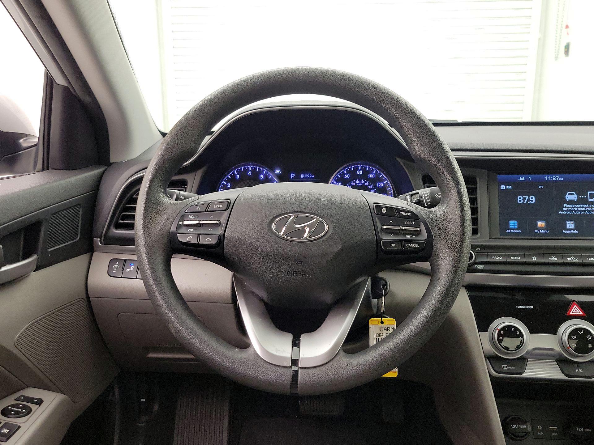 Thumbnail: 2019 Hyundai Elantra - 10