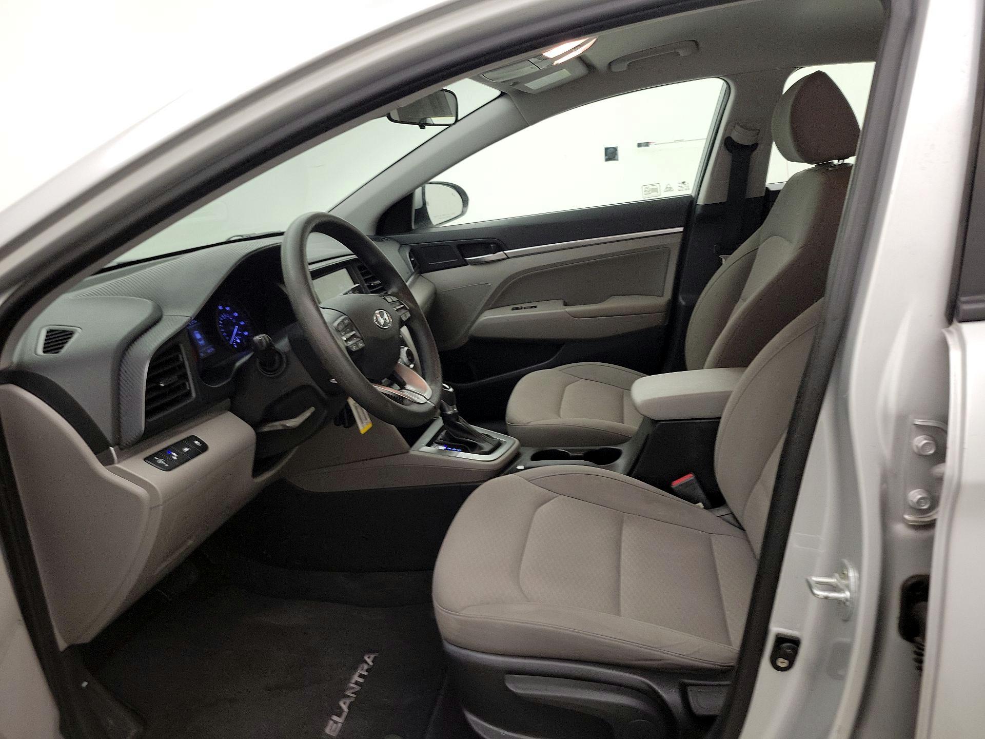 Thumbnail: 2019 Hyundai Elantra - 11