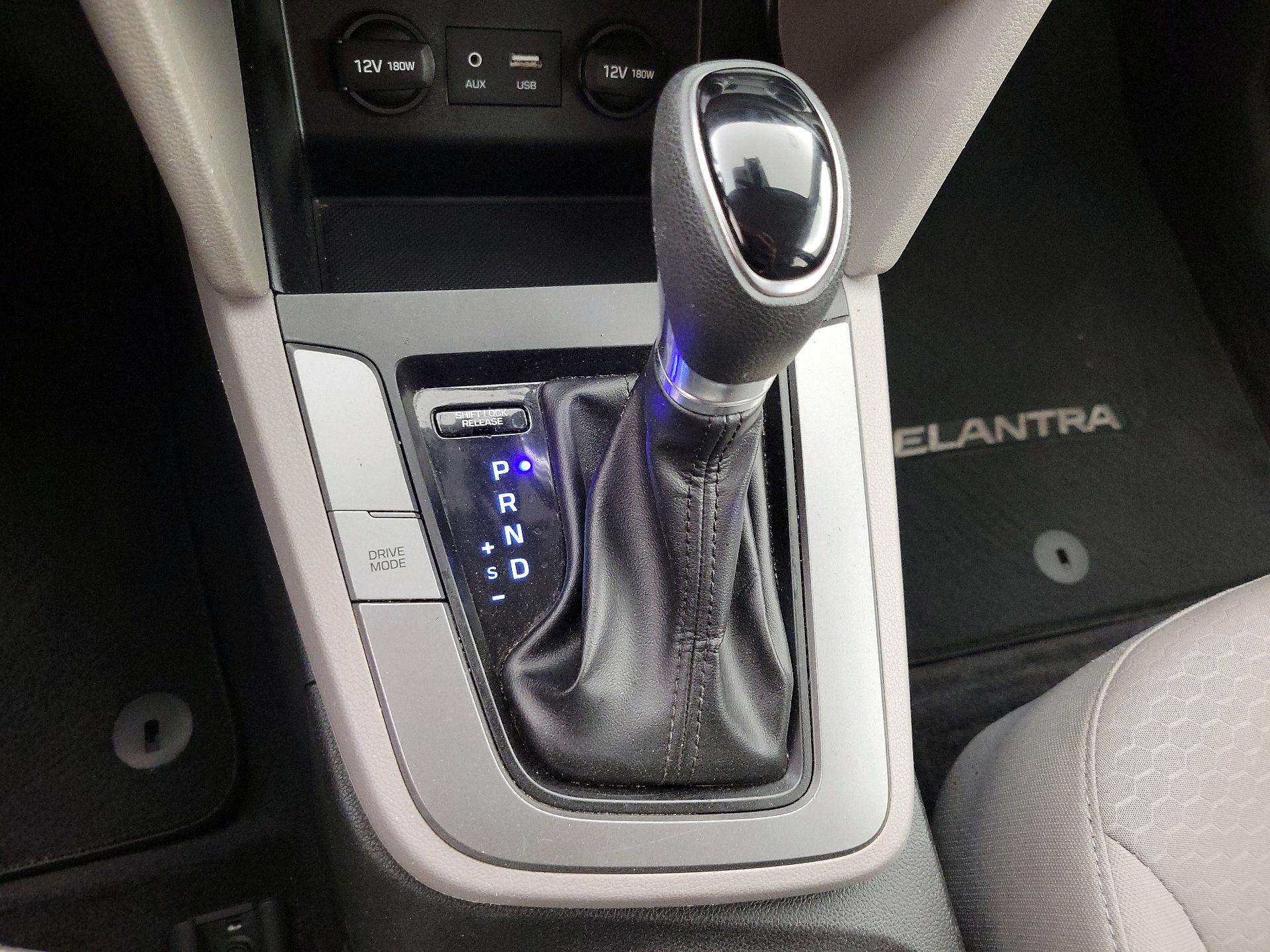 Thumbnail: 2019 Hyundai Elantra - 16
