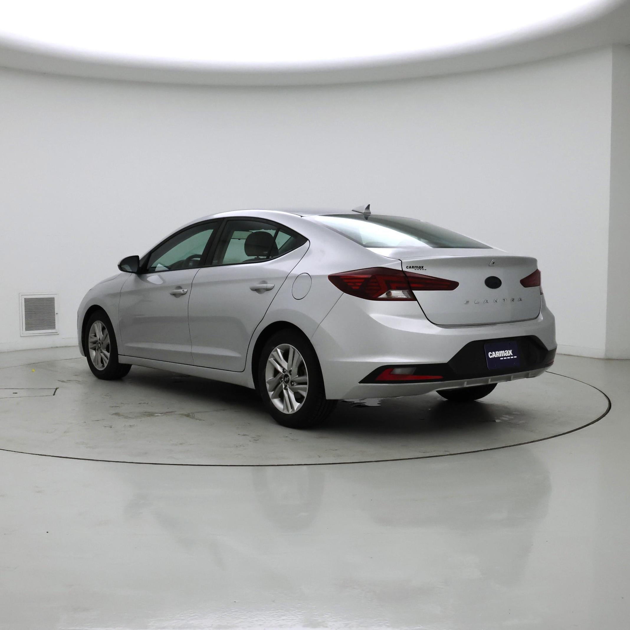 Thumbnail: 2019 Hyundai Elantra - 2