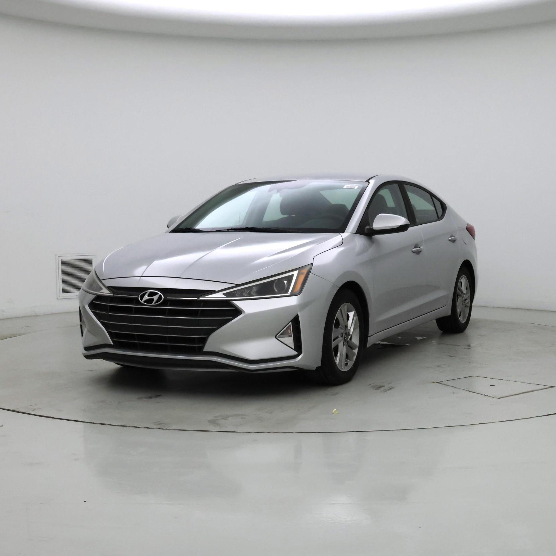 Thumbnail: 2019 Hyundai Elantra - 4