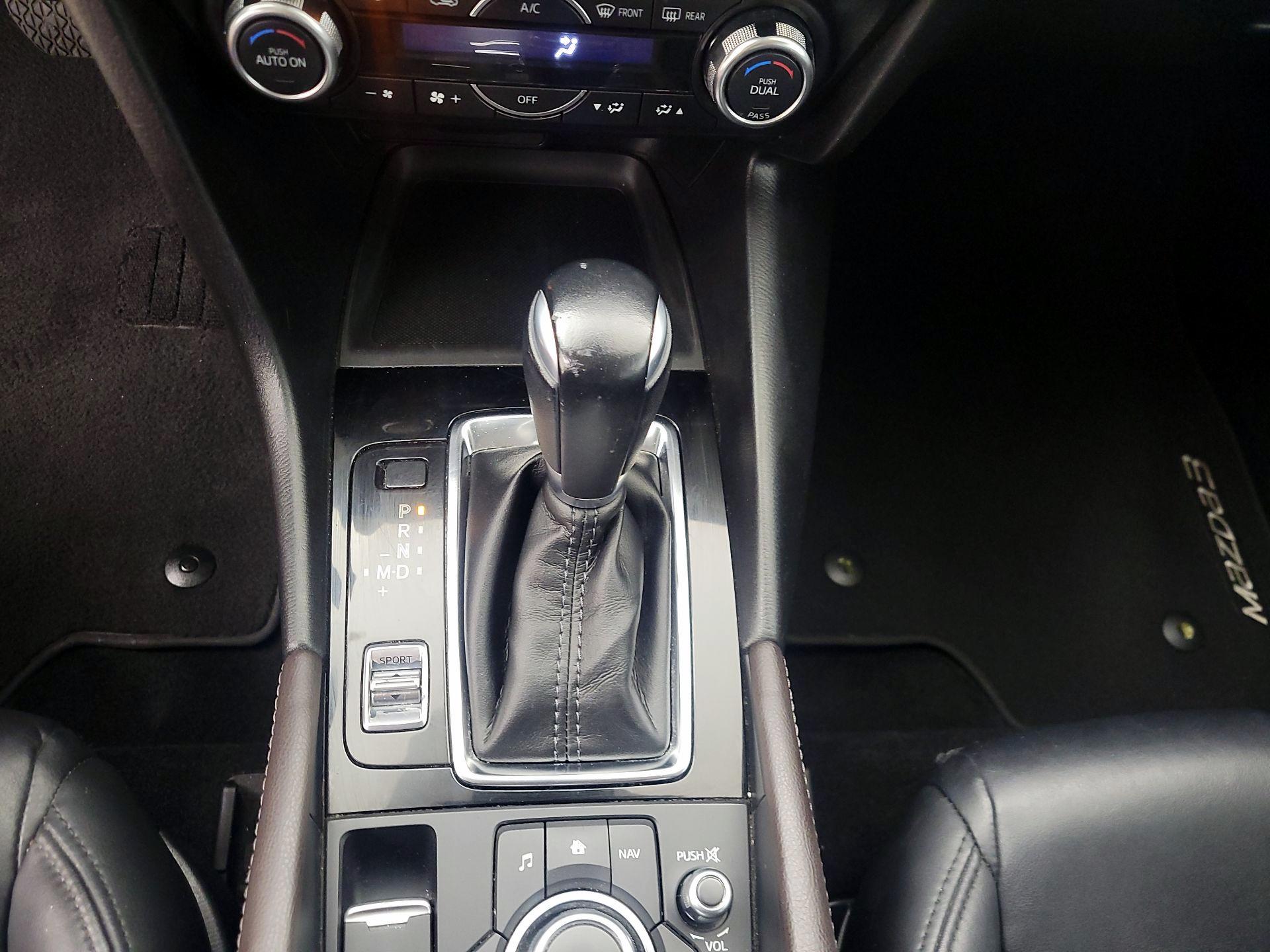 Thumbnail: 2018 Mazda Mazda3 - 18