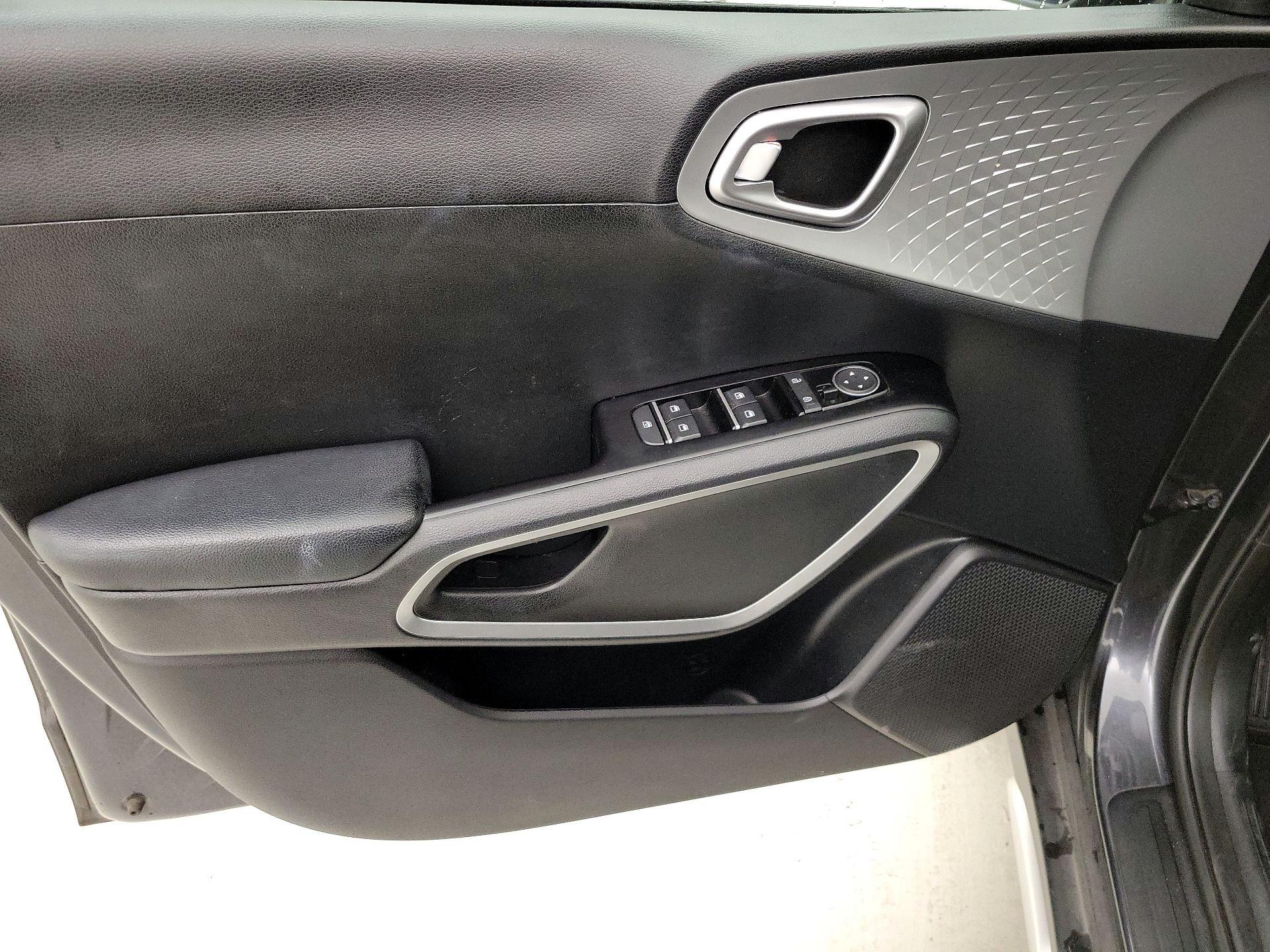 Thumbnail: 2021 Kia Soul - 12