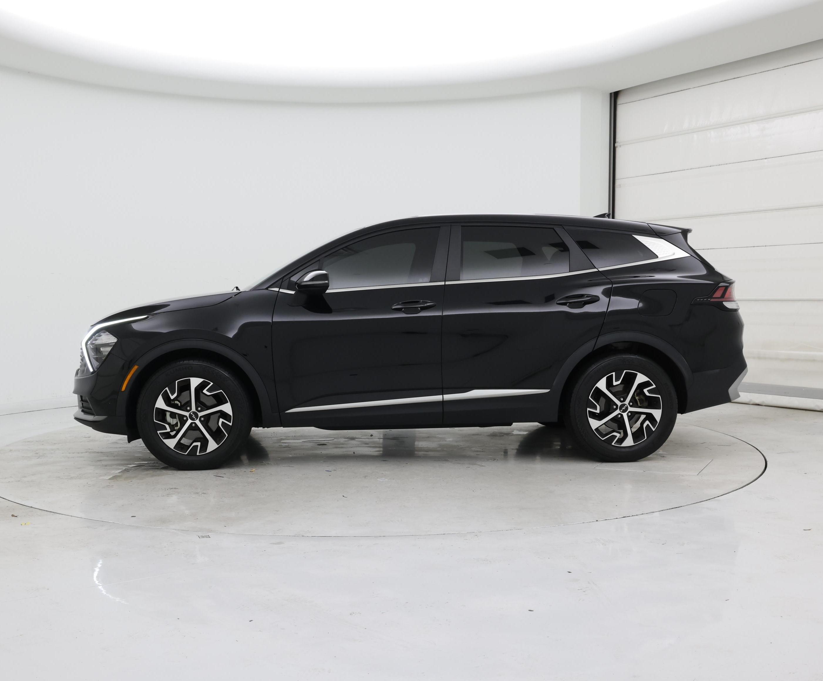 Thumbnail: 2023 Kia Sportage - 3