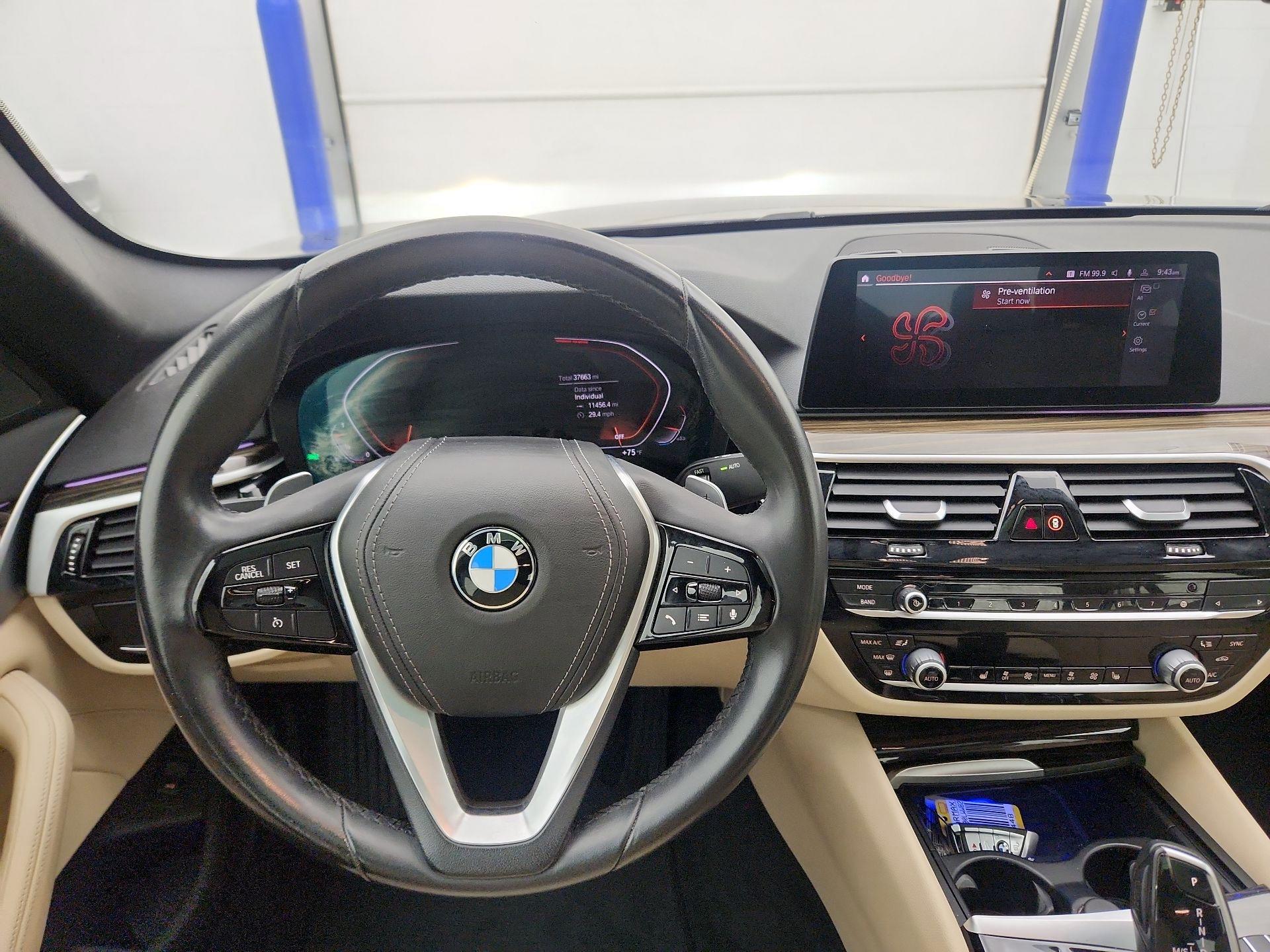 Thumbnail: 2020 BMW 5 Series - 10