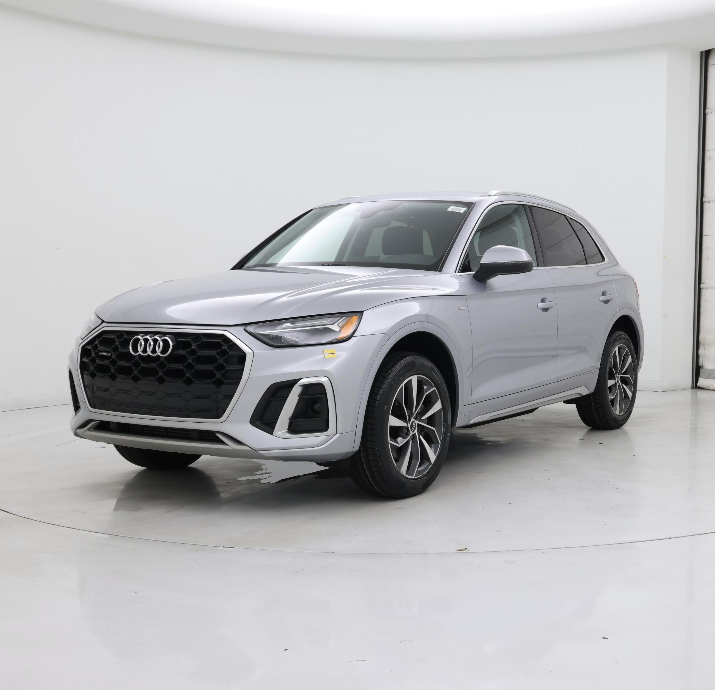 Thumbnail: 2022 Audi Q5 - 4