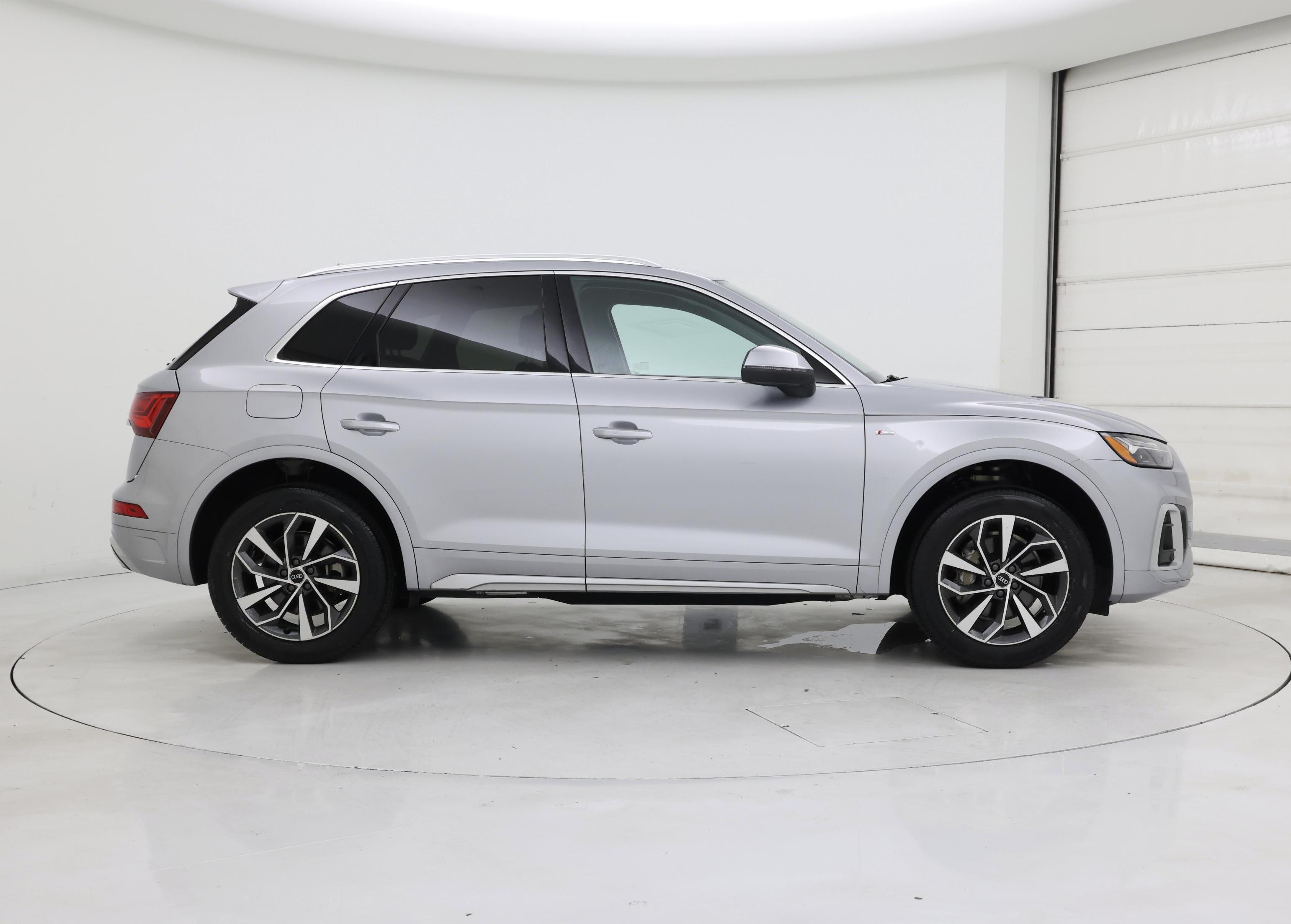 Thumbnail: 2022 Audi Q5 - 7