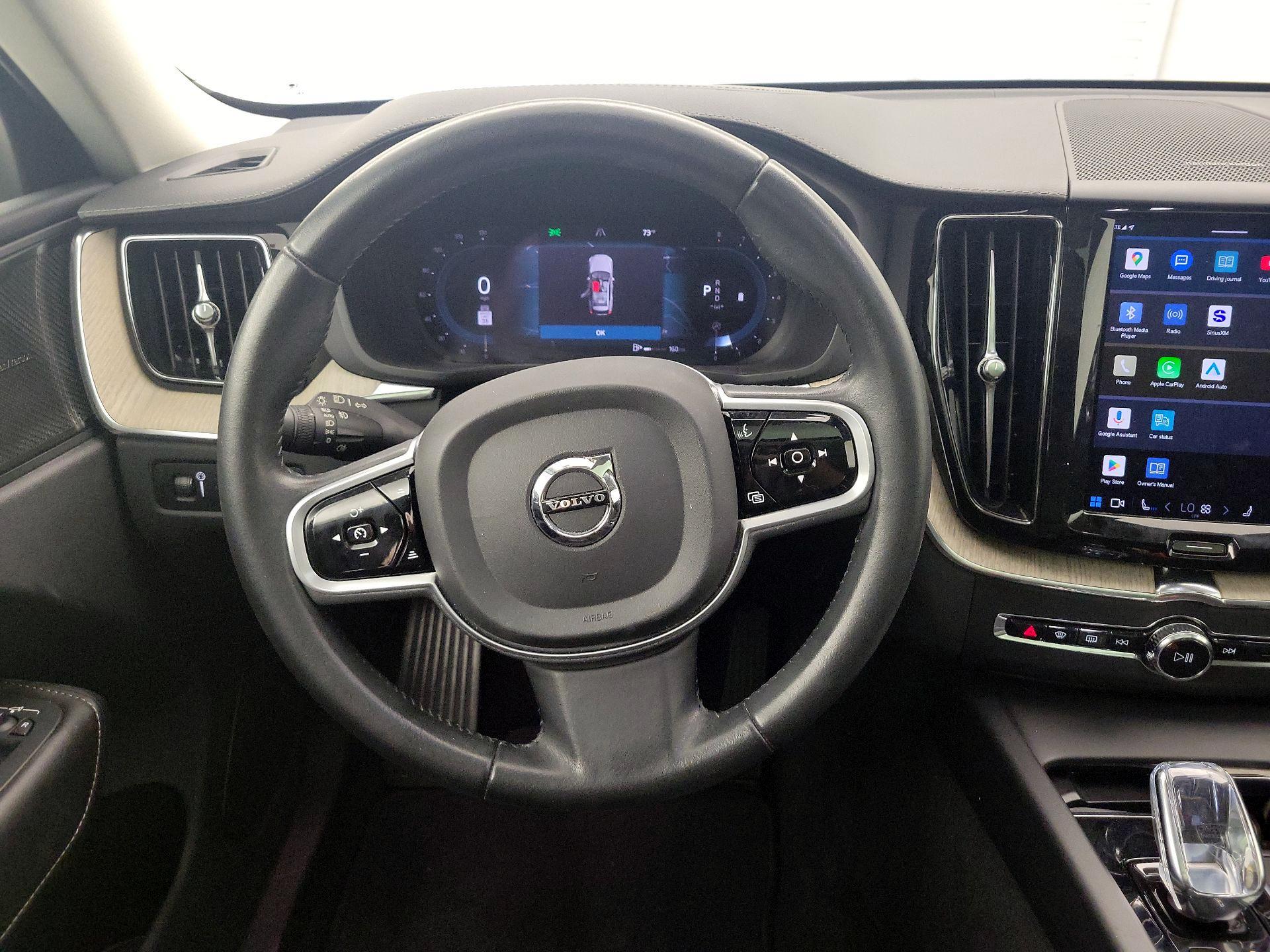 Thumbnail: 2022 Volvo XC60 - 10