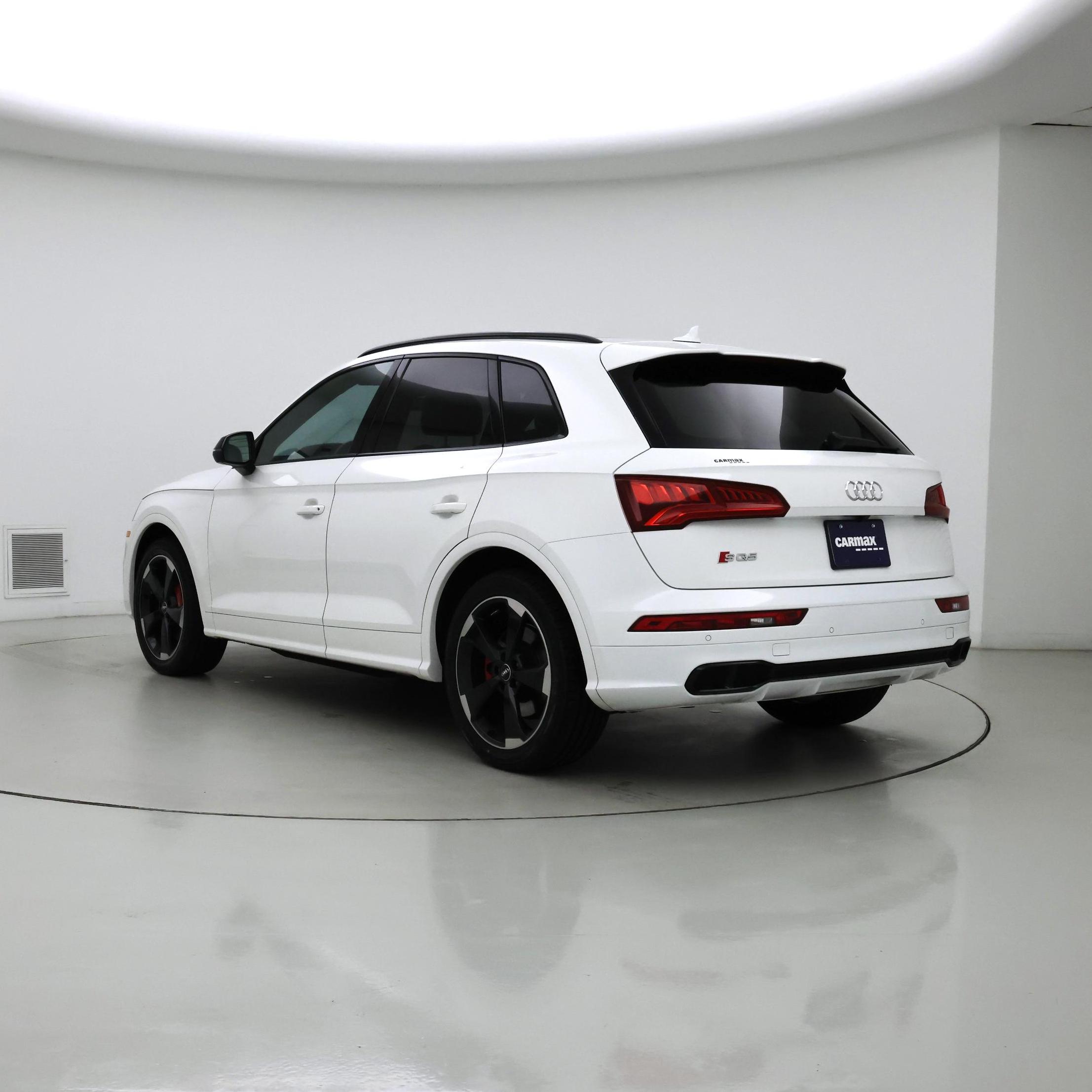 Thumbnail: 2020 Audi SQ5 - 2
