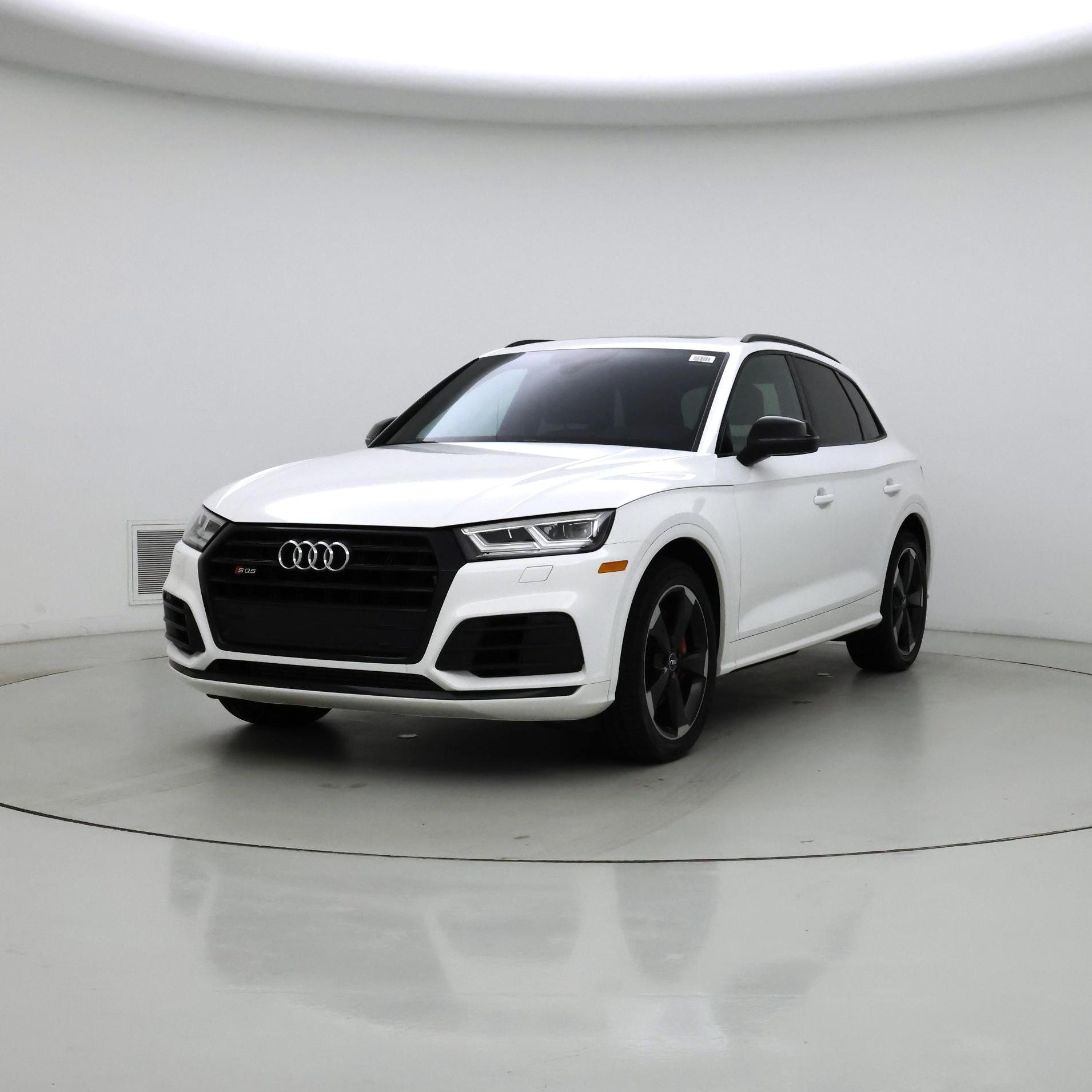 Thumbnail: 2020 Audi SQ5 - 4