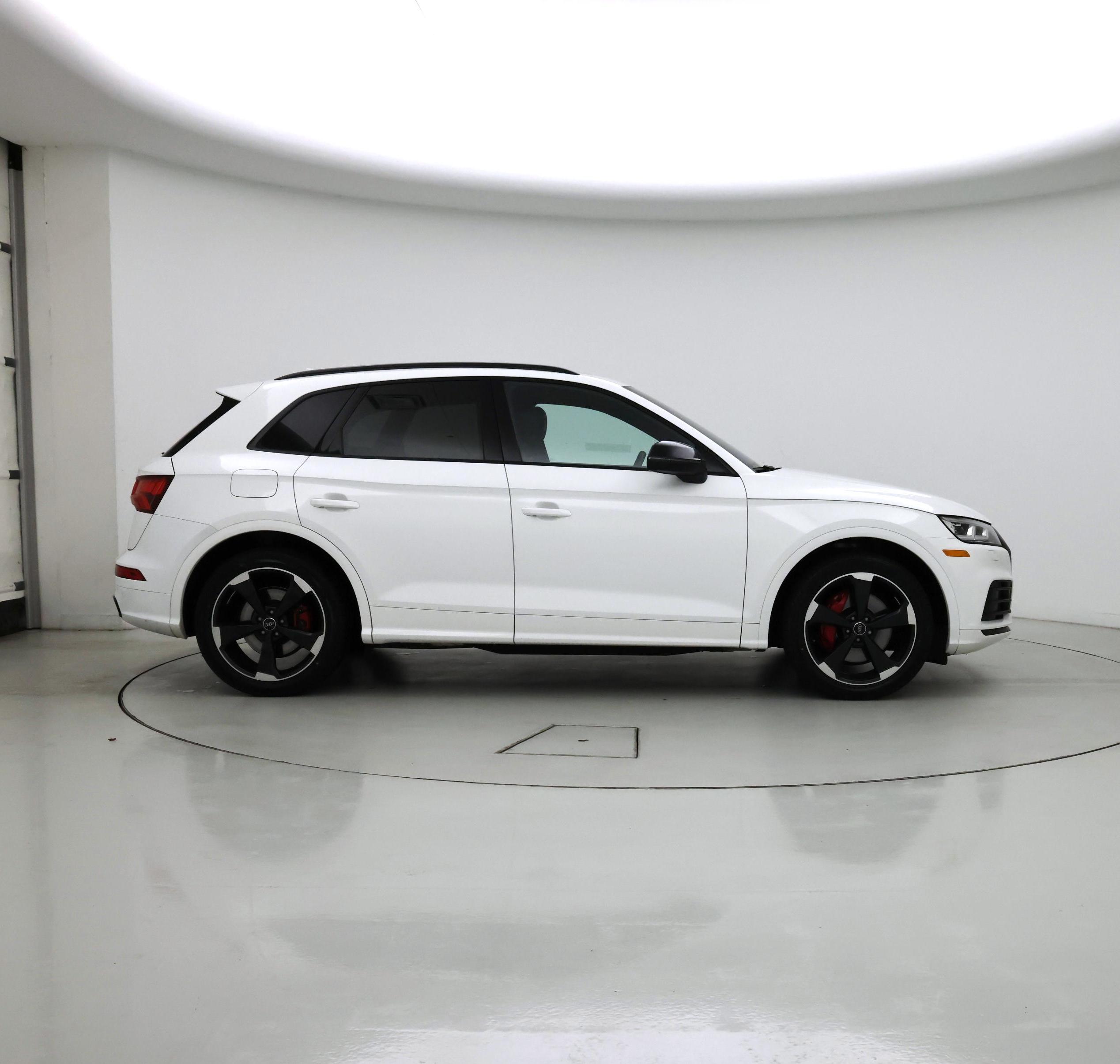 Thumbnail: 2020 Audi SQ5 - 7