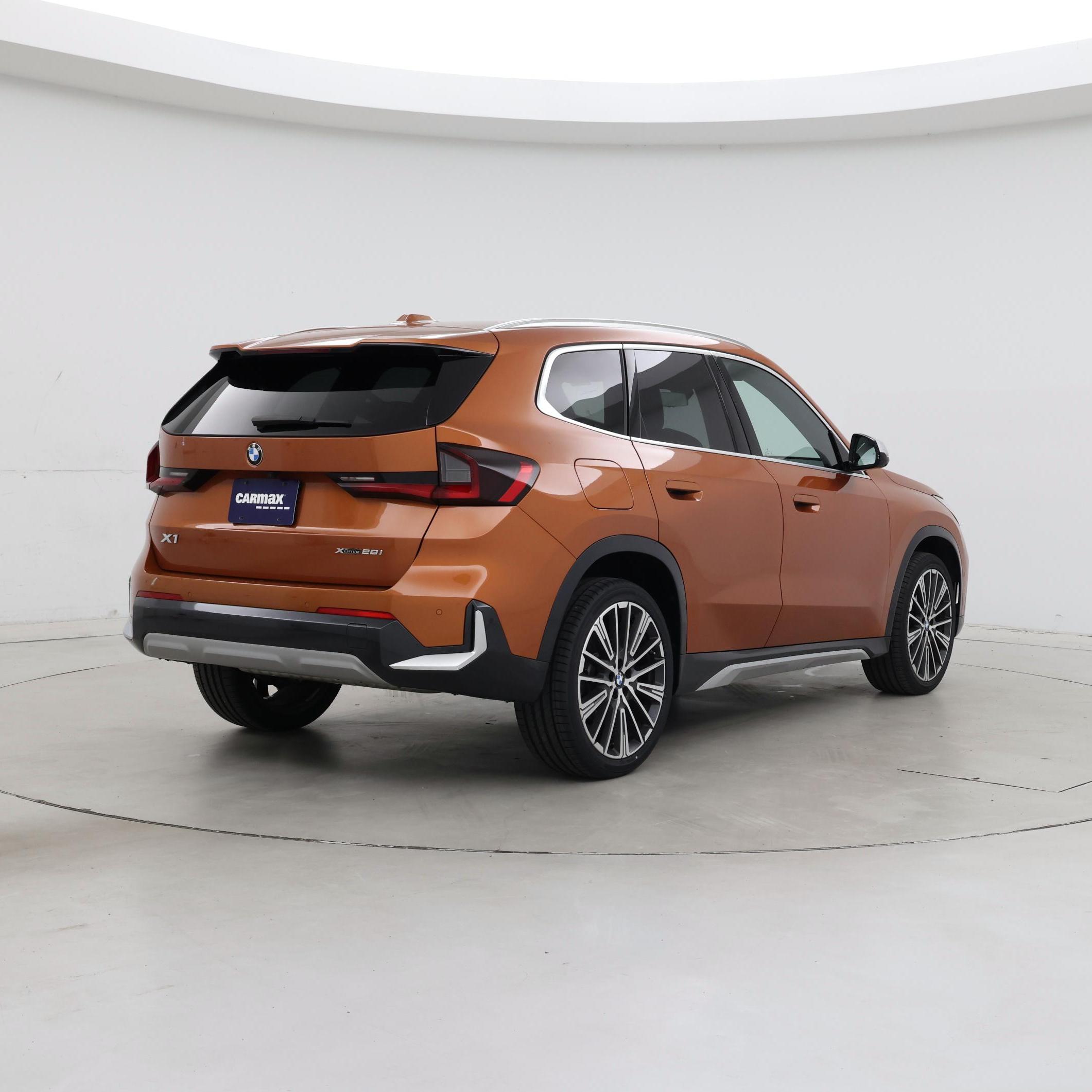 Thumbnail: 2023 BMW X1 - 8