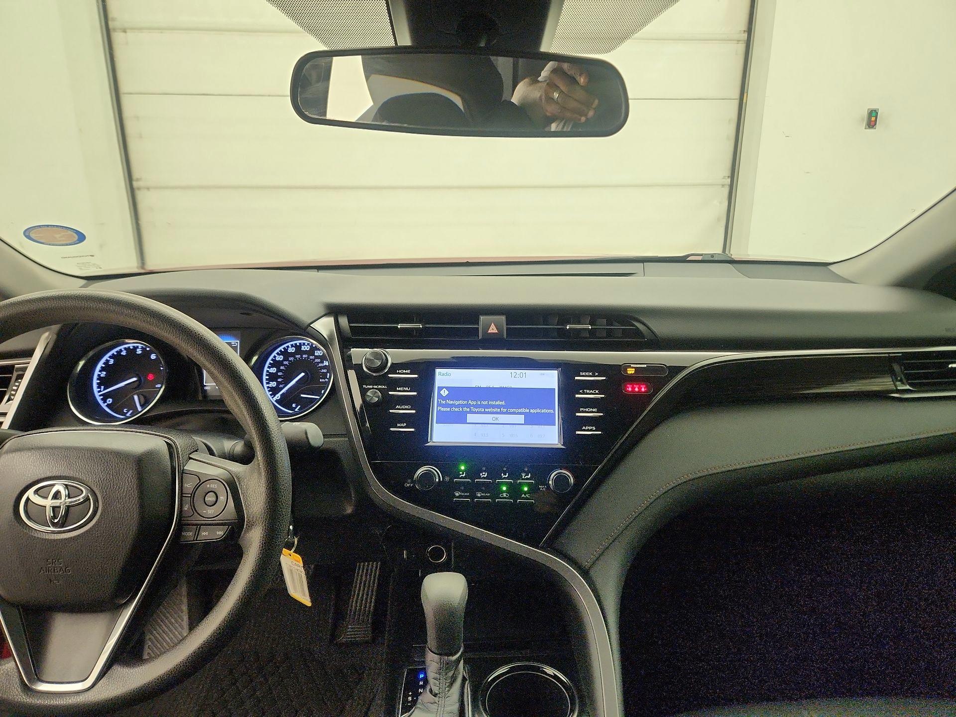 Thumbnail: 2019 Toyota Camry - 9