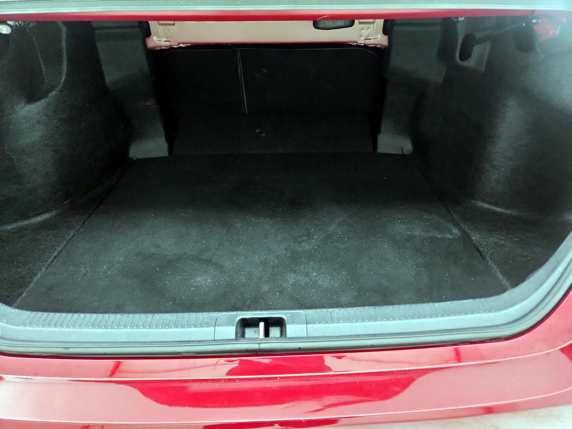 Thumbnail: 2019 Toyota Camry - 20