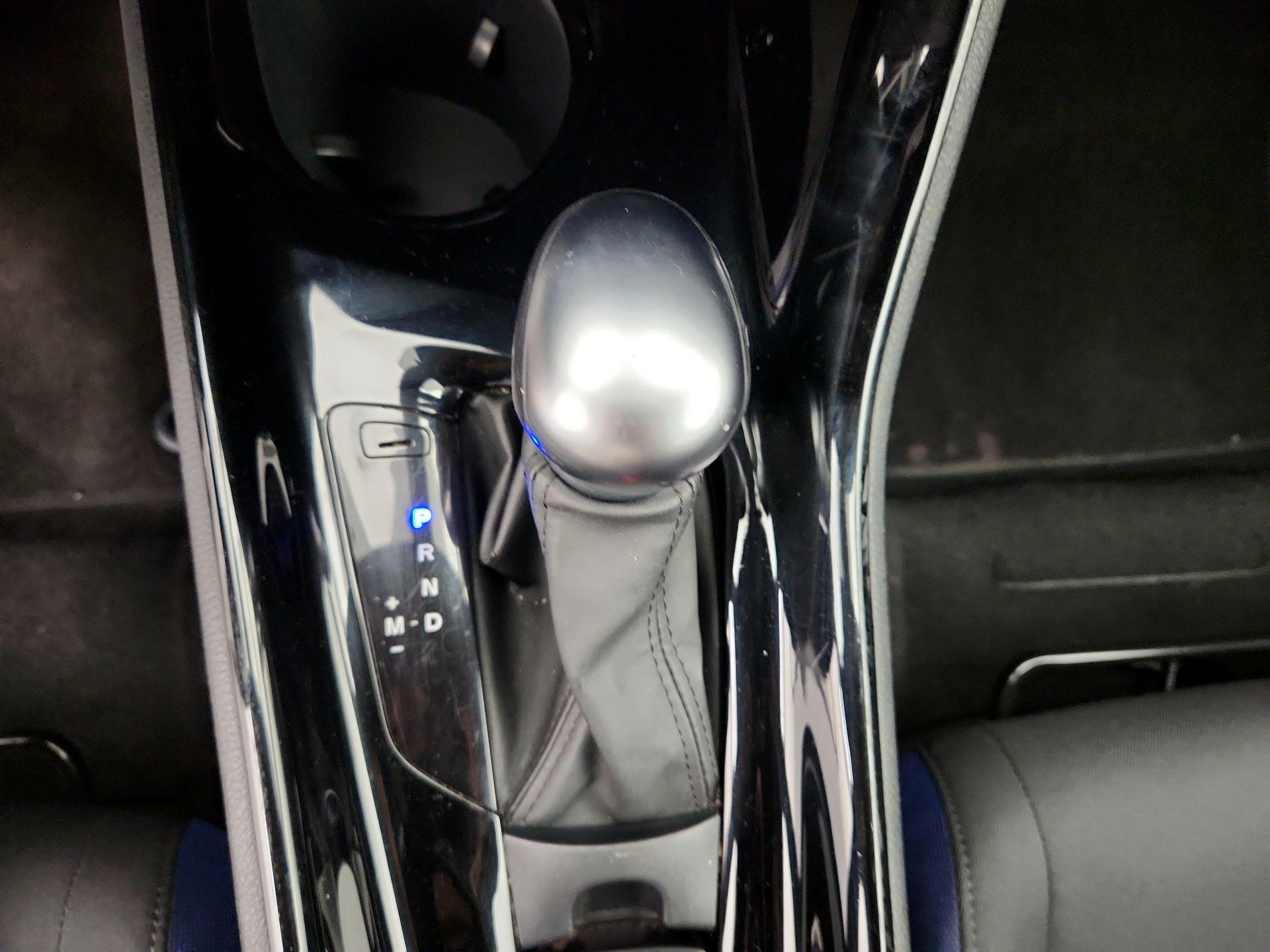 Thumbnail: 2021 Toyota C-HR - 17