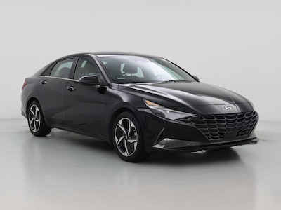 Black 2022 Hyundai Elantra SEL