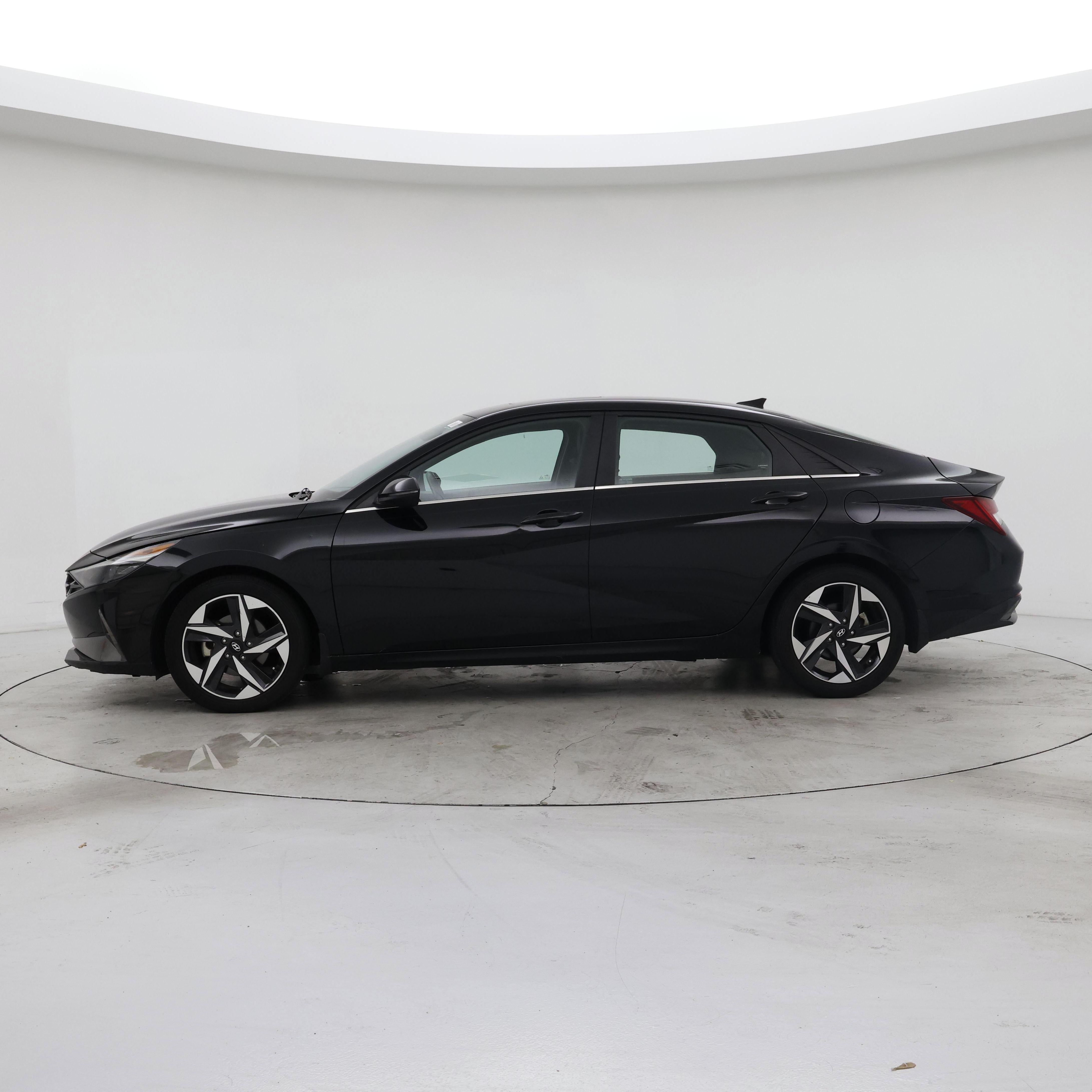 Thumbnail: 2022 Hyundai Elantra - 3