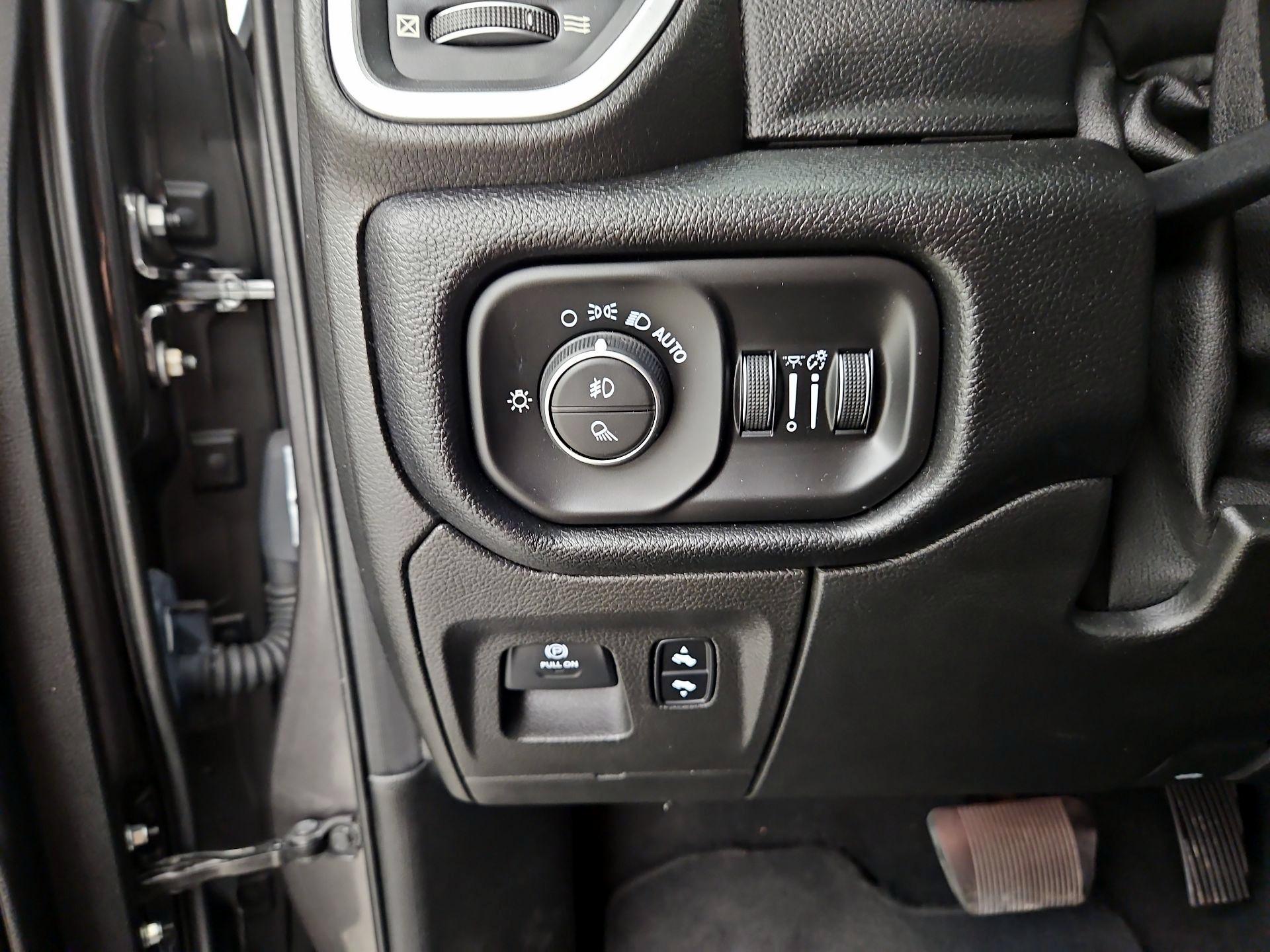 Thumbnail: 2019 RAM 1500 - 13