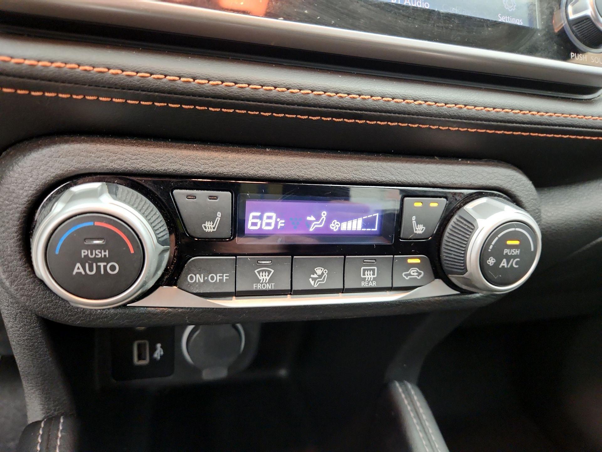 Thumbnail: 2020 Nissan Kicks - 16