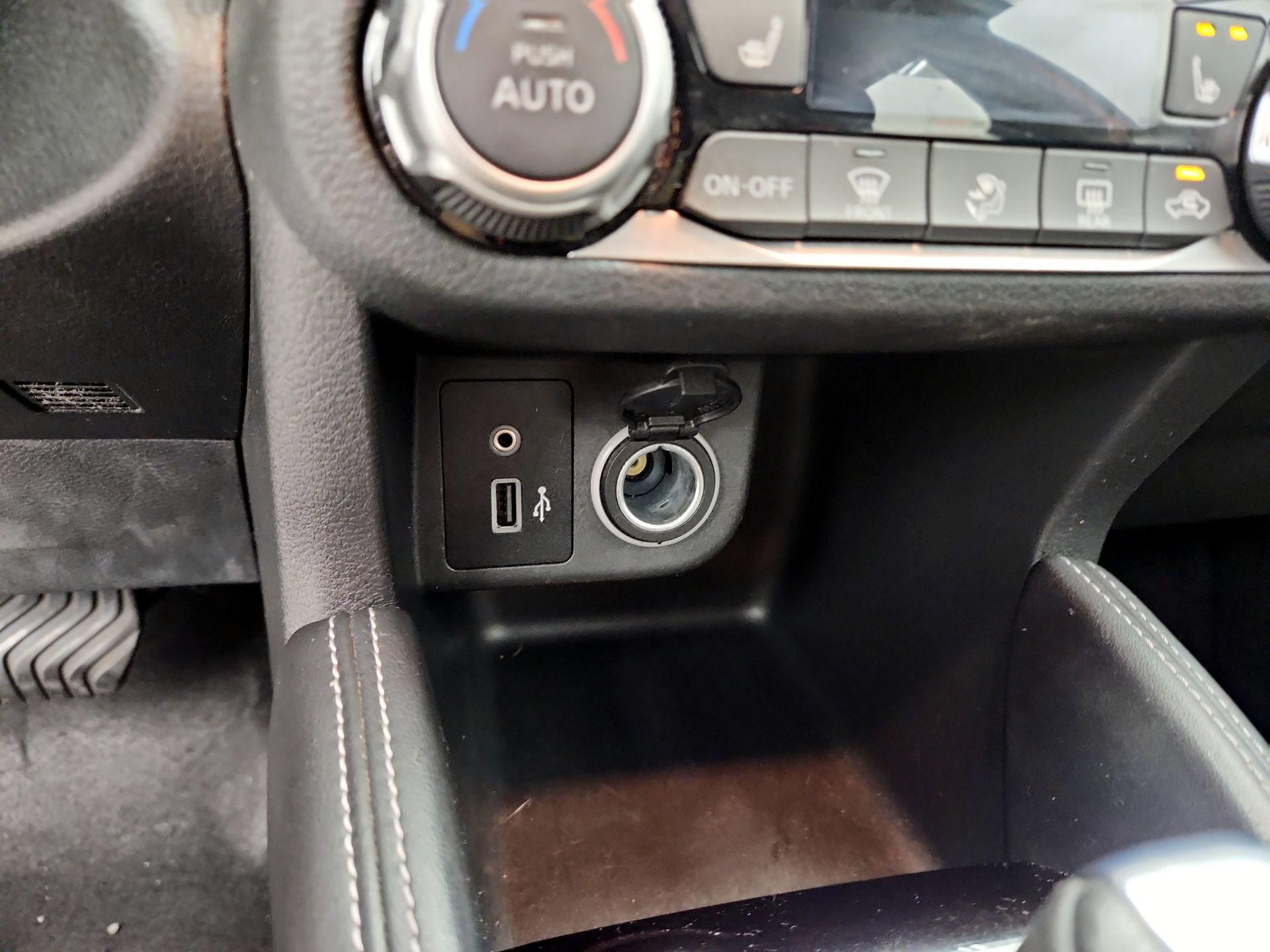 Thumbnail: 2020 Nissan Kicks - 18