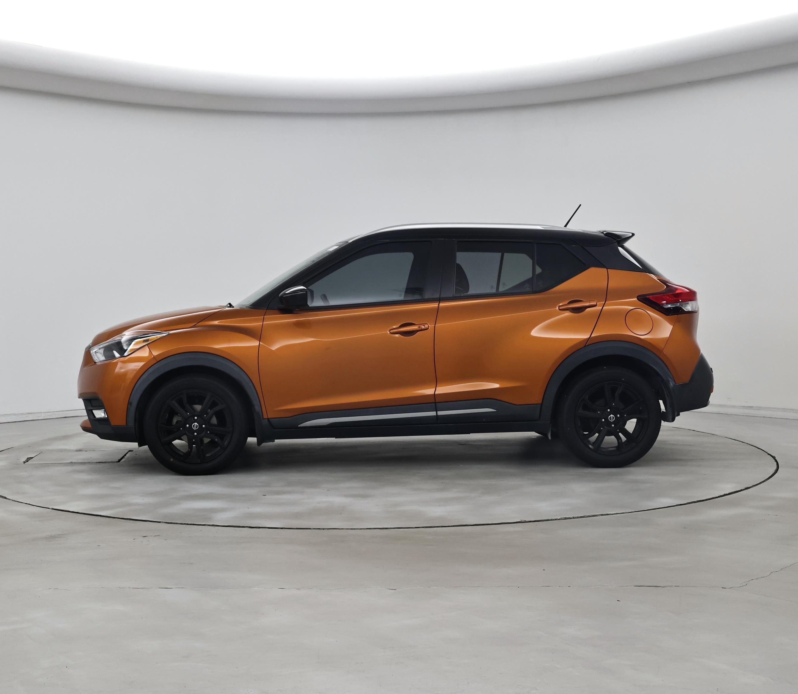 Thumbnail: 2020 Nissan Kicks - 3