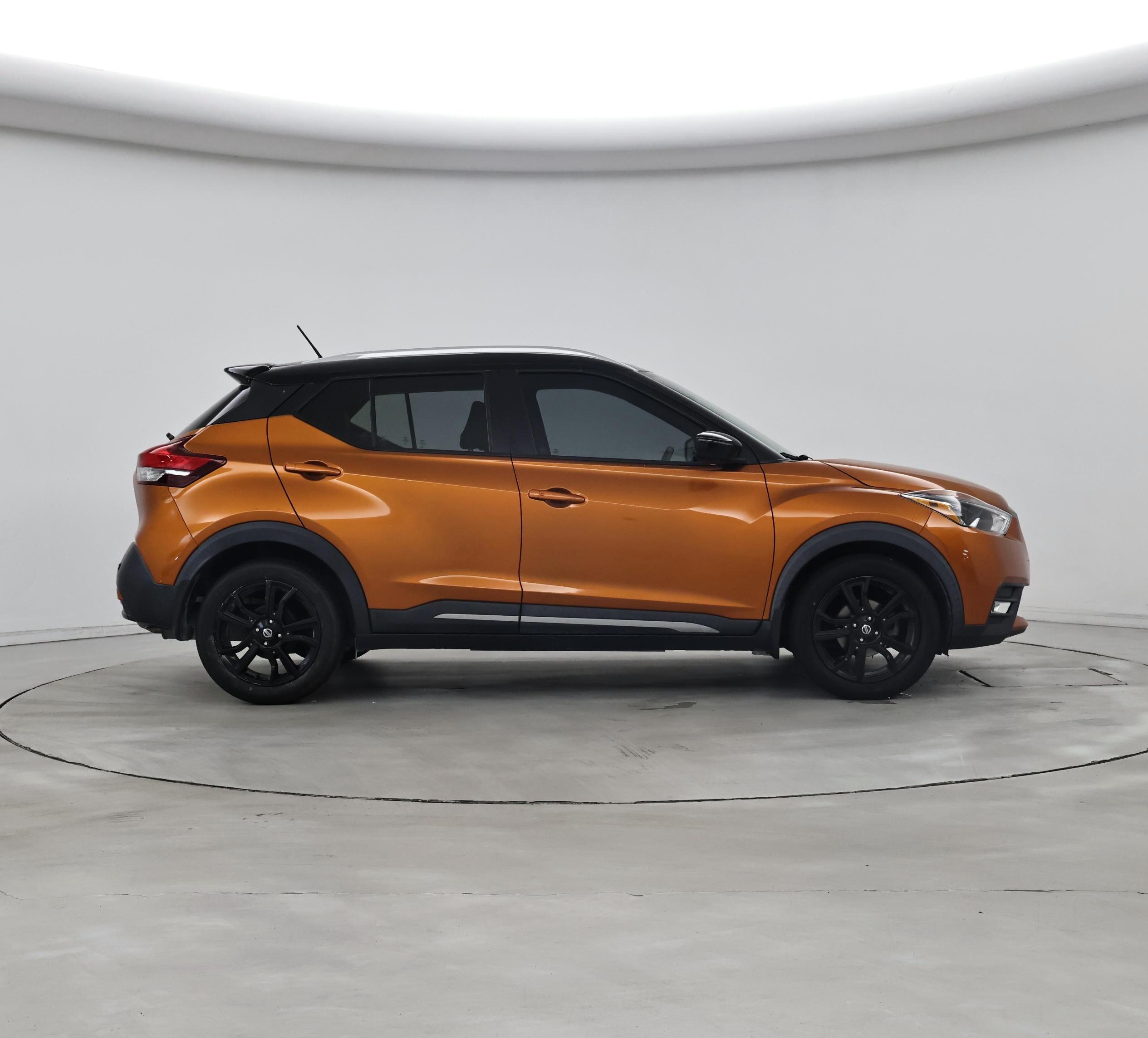 Thumbnail: 2020 Nissan Kicks - 7